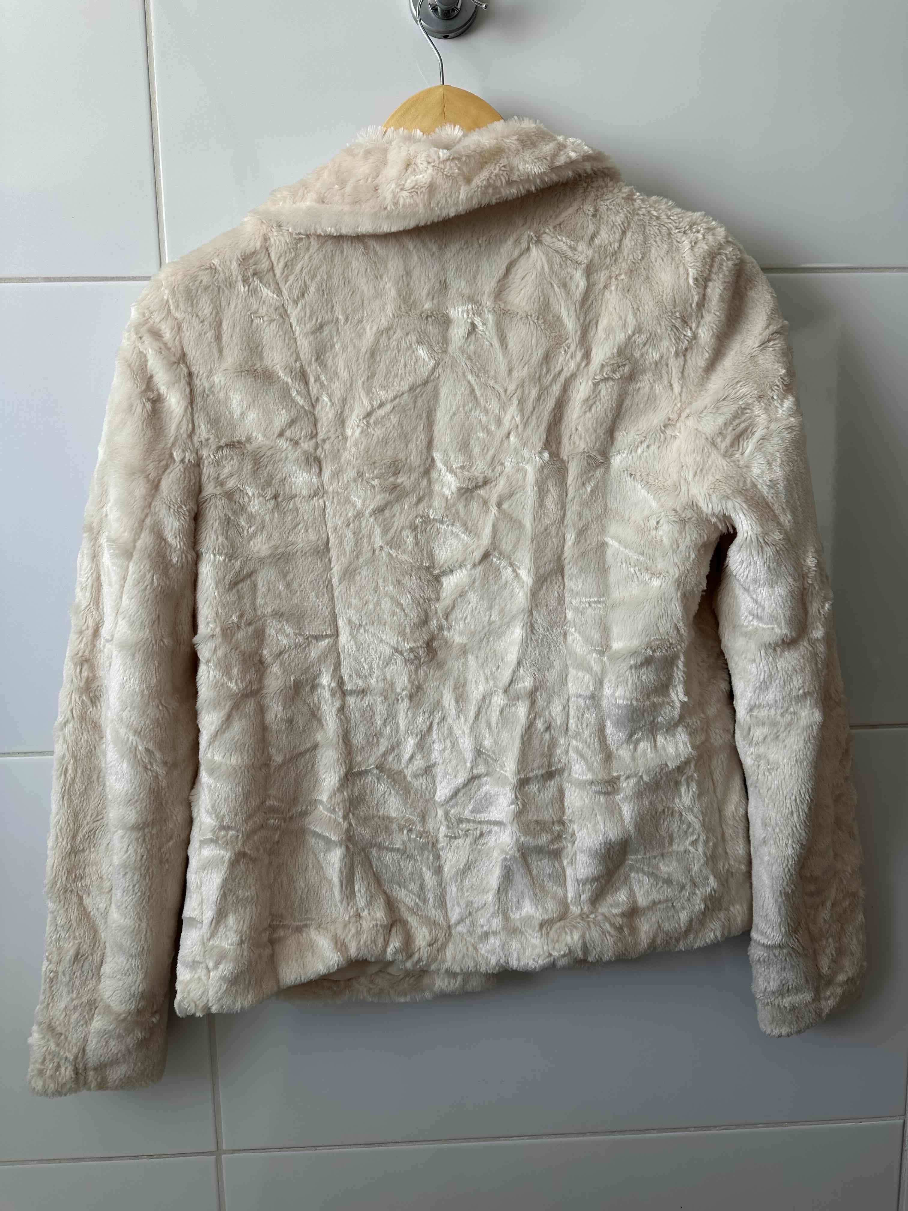 Chaqueta peluda blanca Index - 3