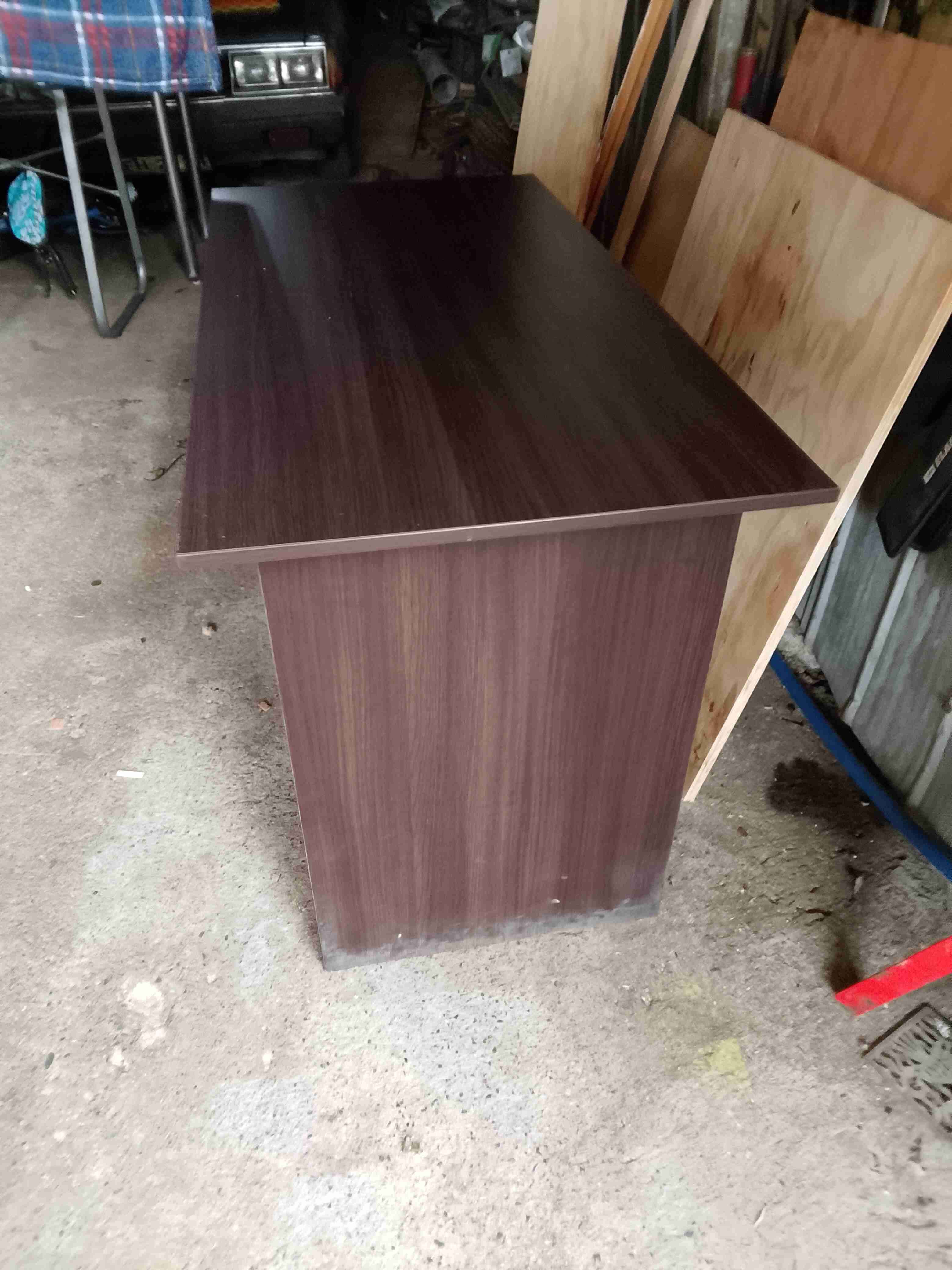 Escritorio con cajón y repisa - miniatura 3