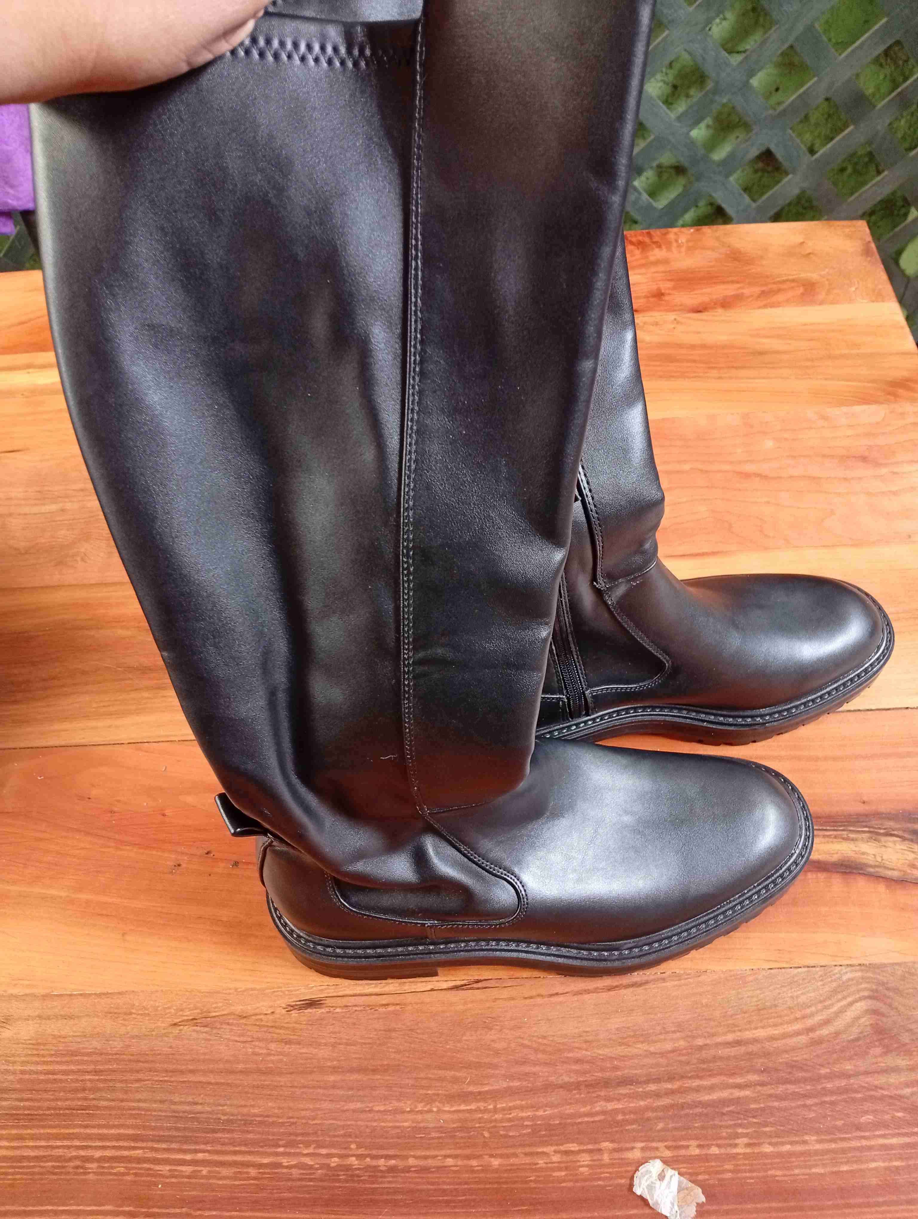 Botas negras con cierre lateral - miniatura 2