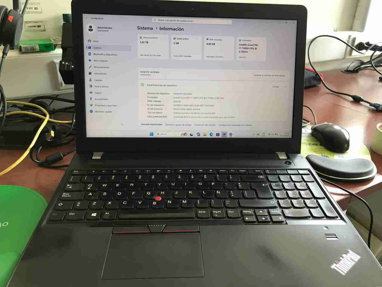 Laptop Lenovo ThinkPad i7 15,6" - miniatura 1