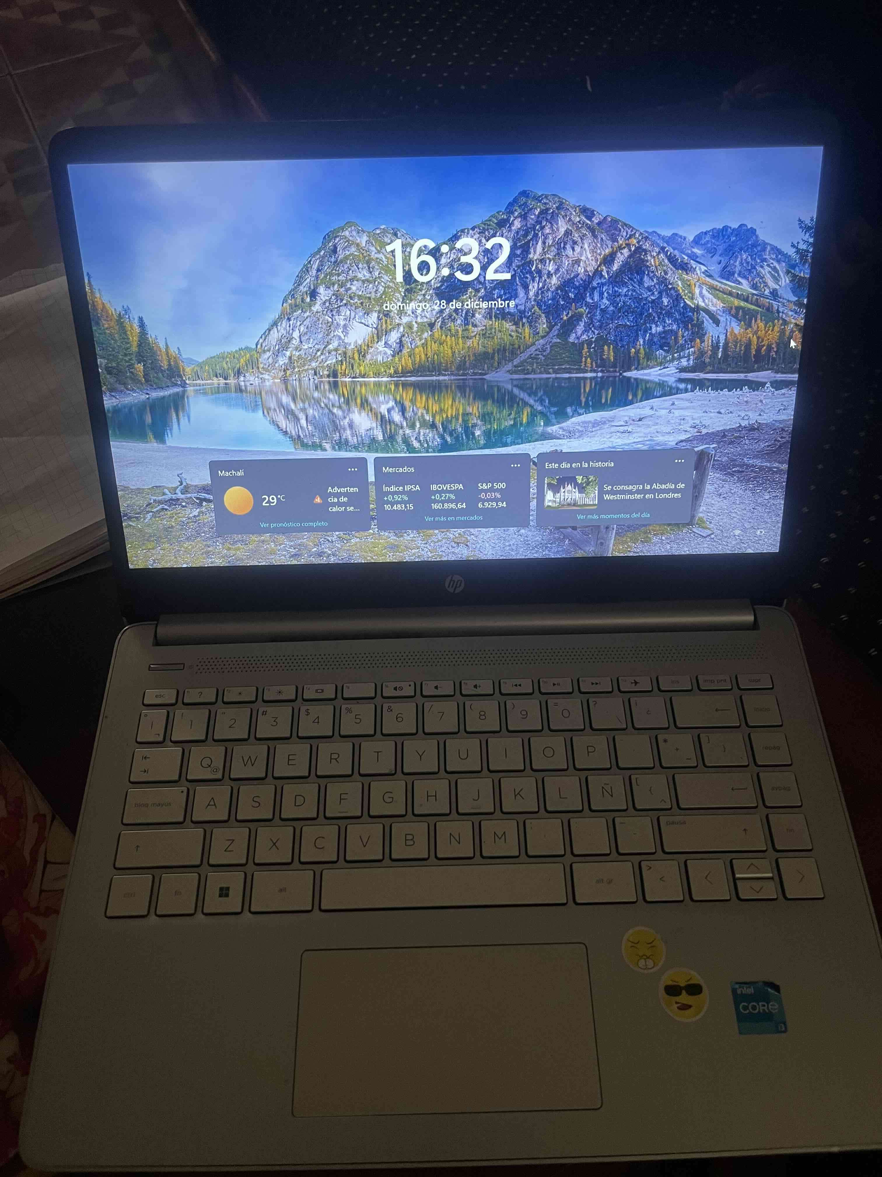 Notebook HP 14 pulgadas plateado - miniatura 1