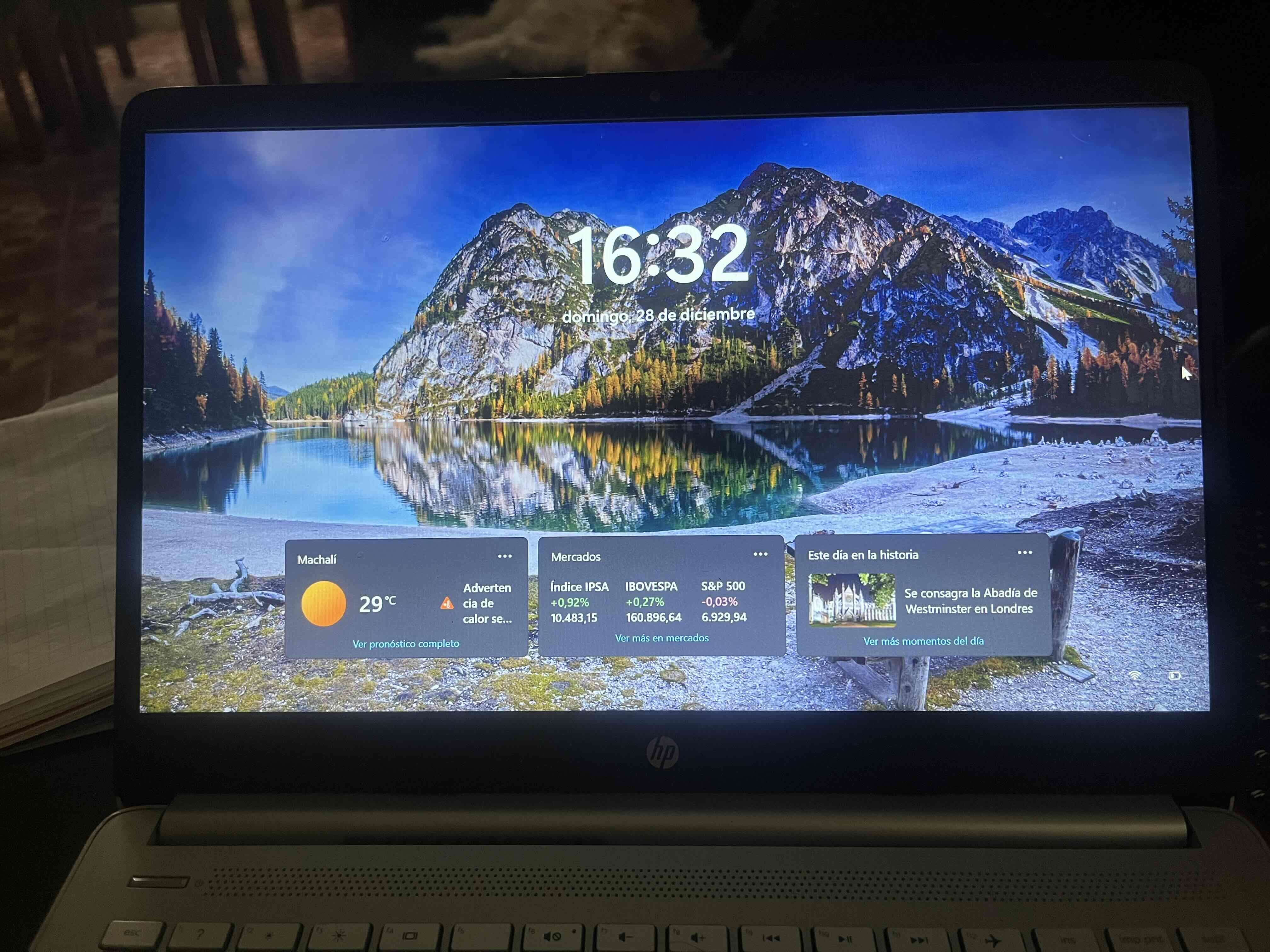 Notebook HP 14 pulgadas plateado - miniatura 2