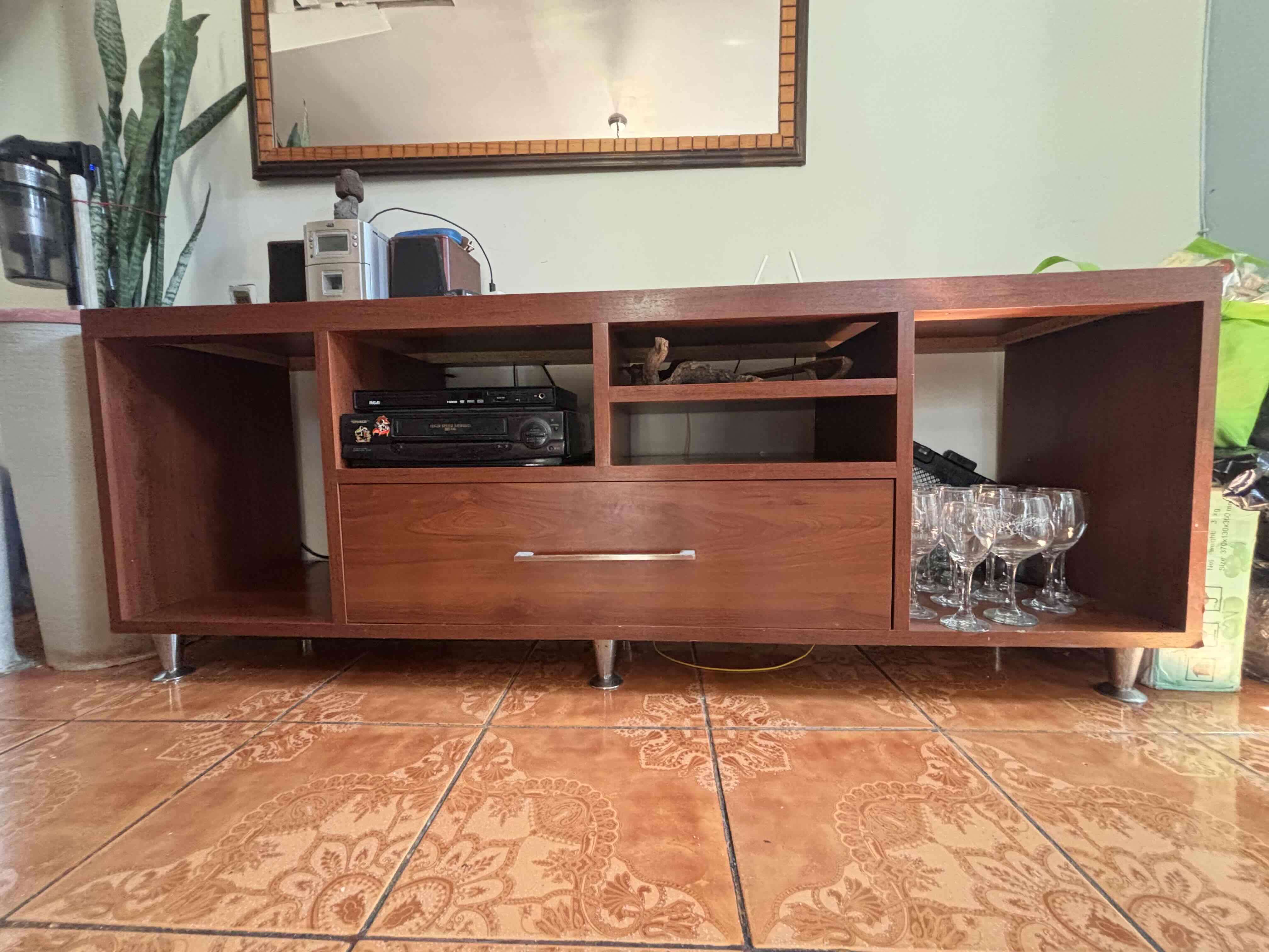 Mueble rack TV - miniatura 1