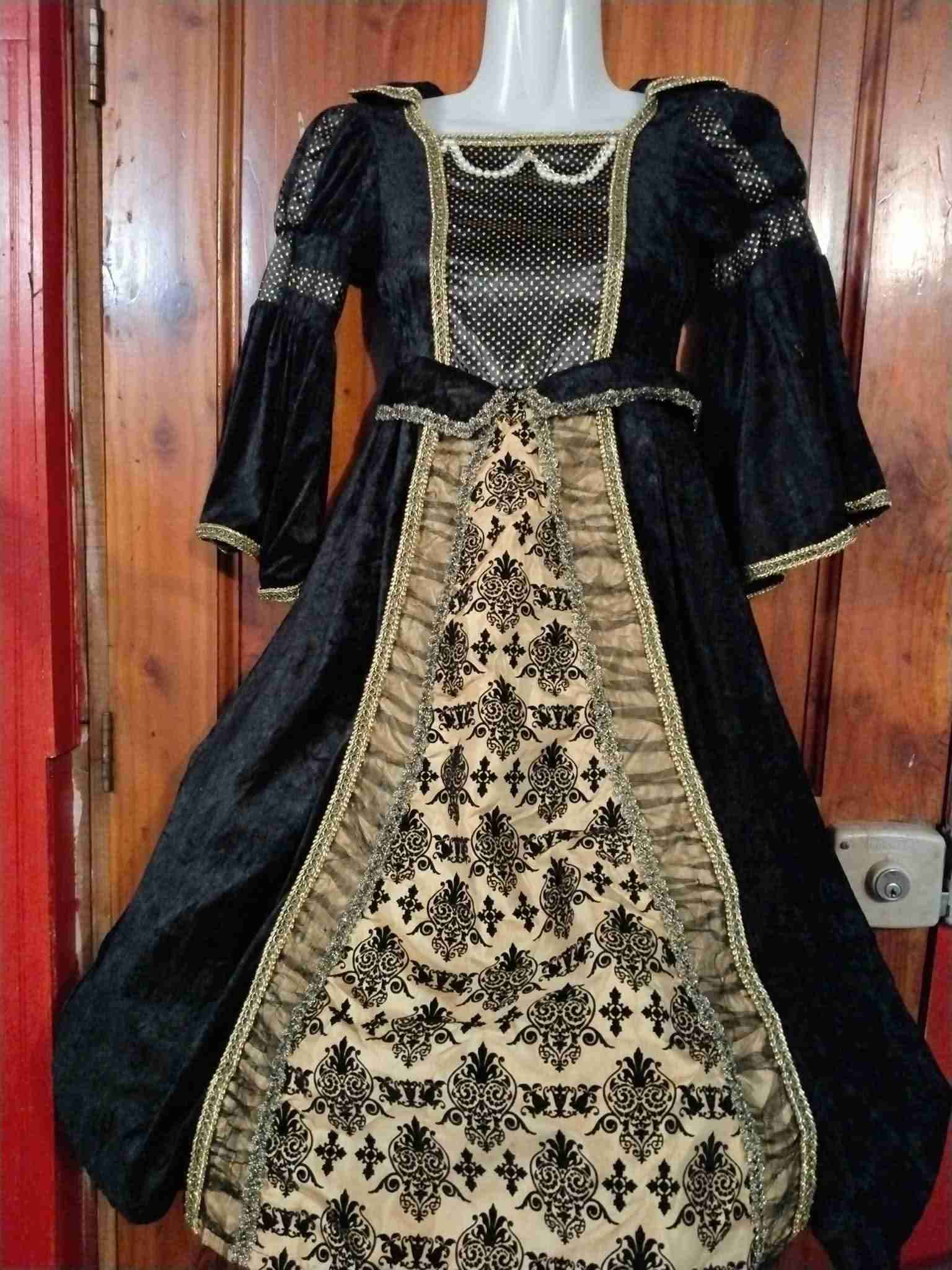 Vestido de época negro y dorado - 1