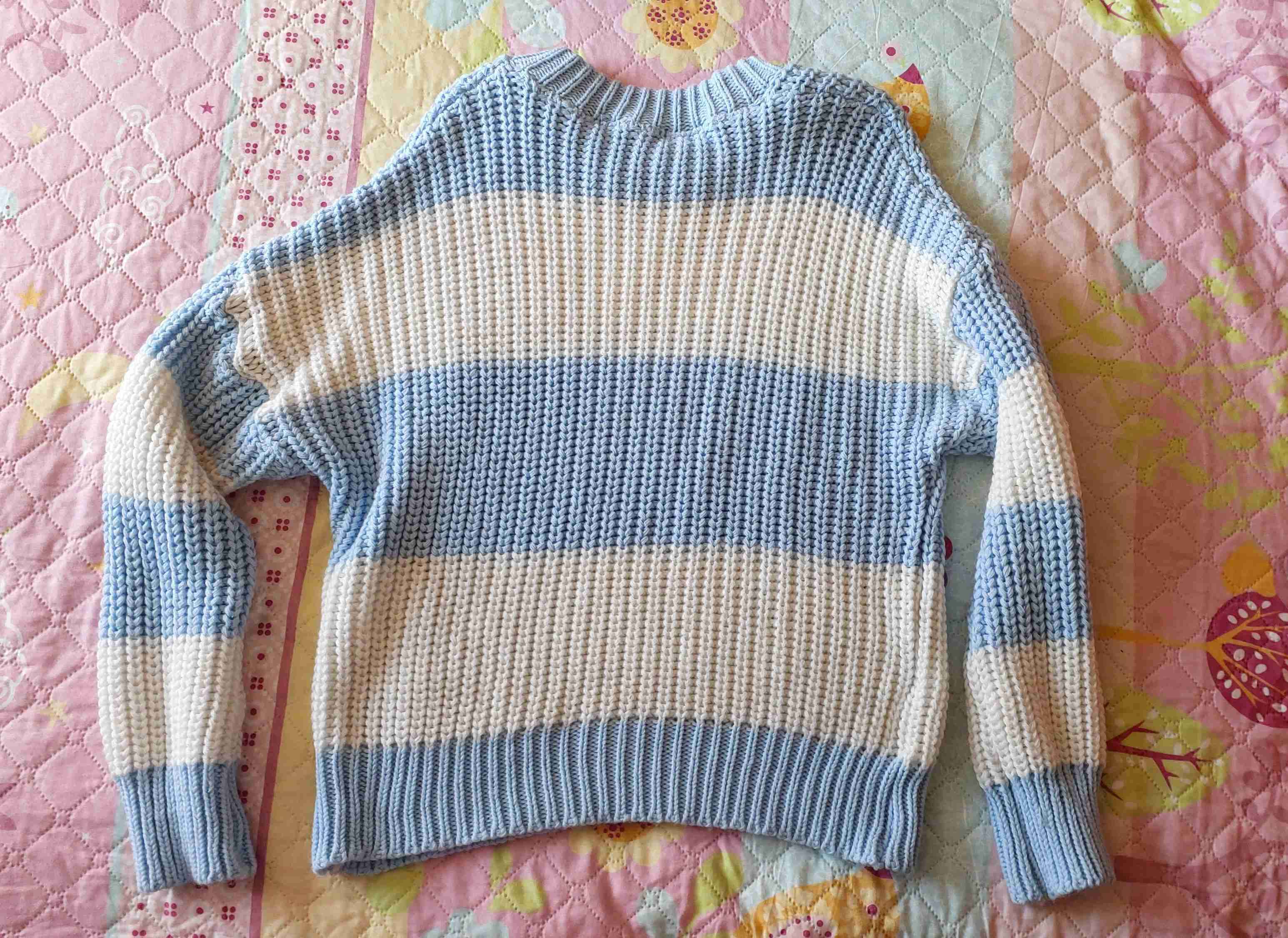 Suéter rayado celeste y blanco - miniatura 2