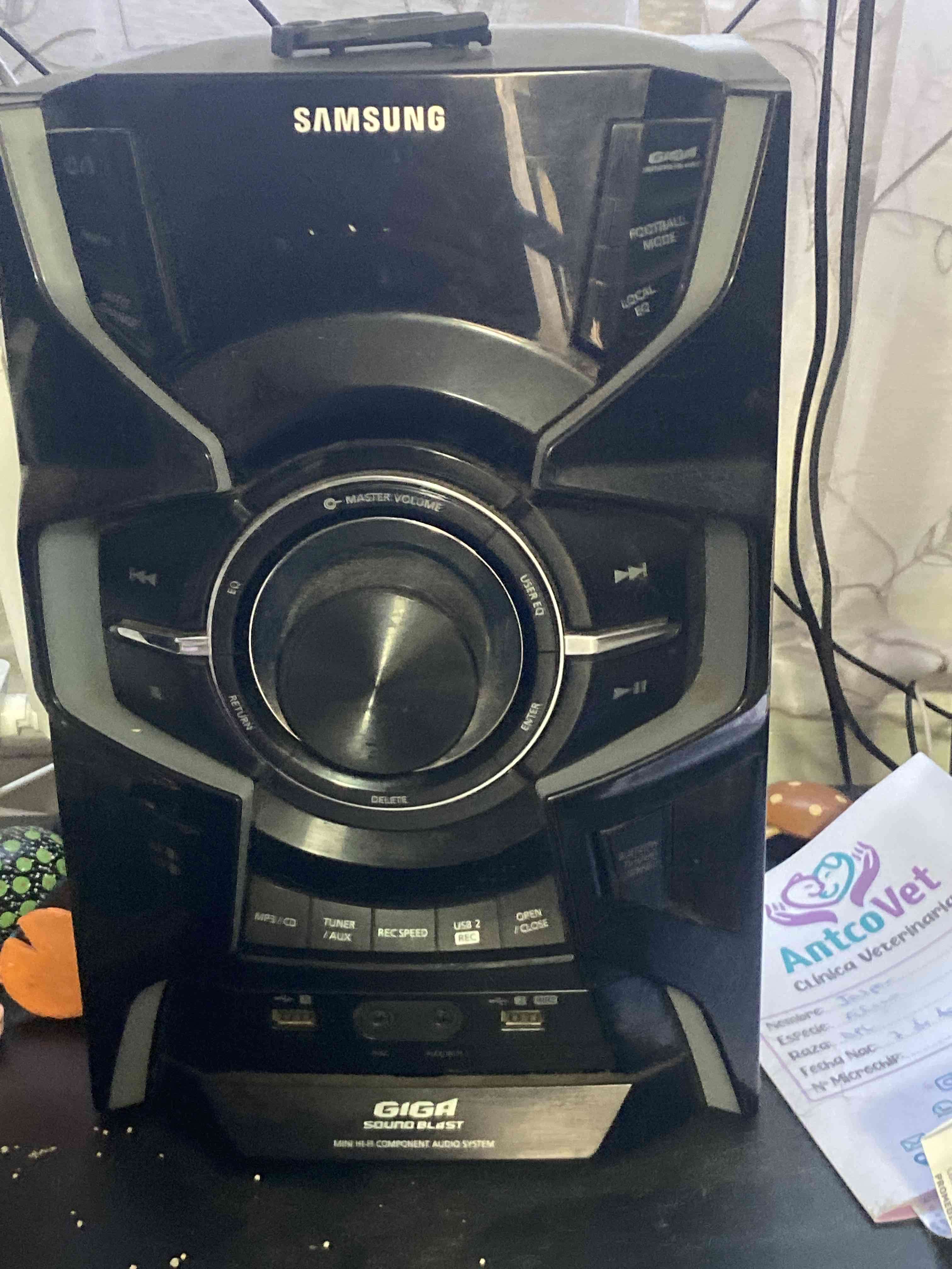 Parlante Samsung grande - miniatura 2