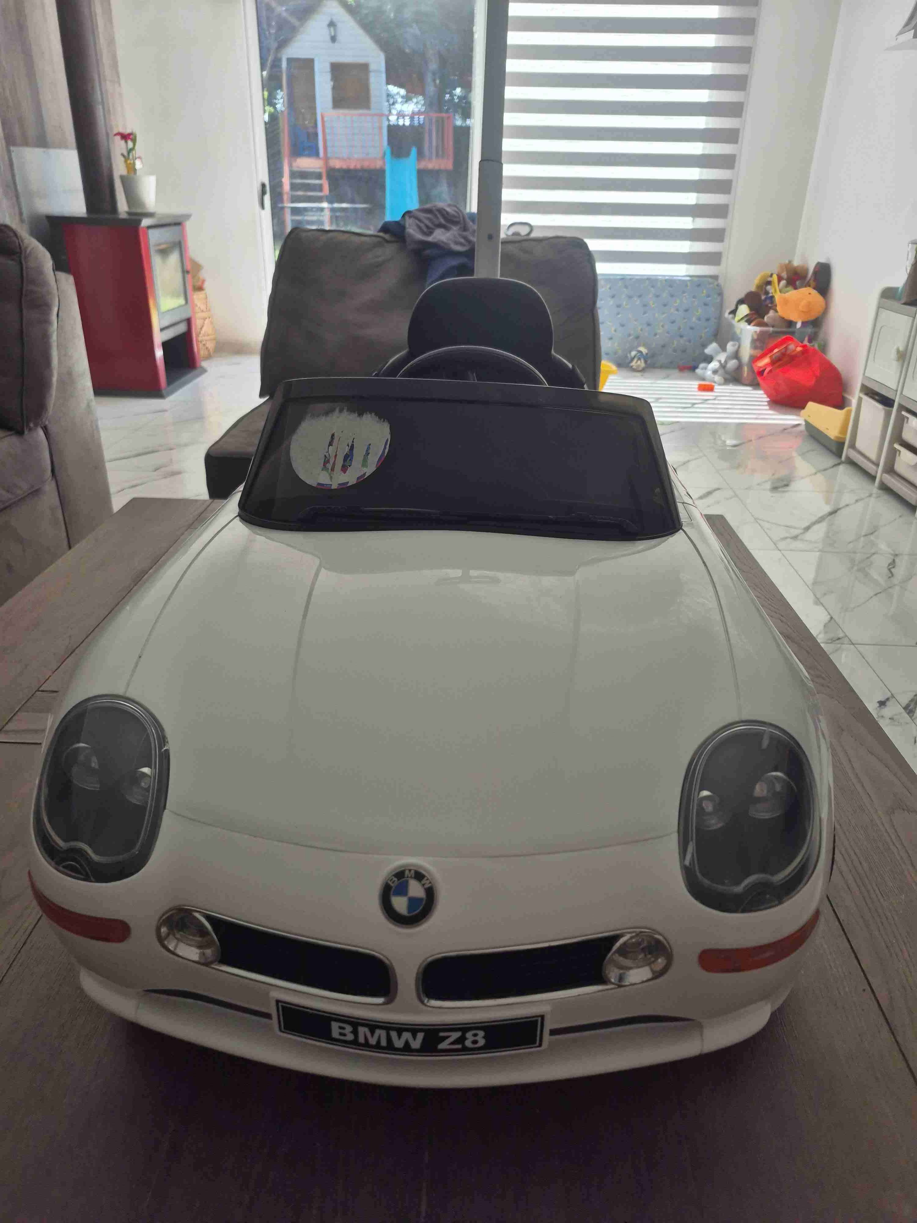 Auto a batería BMW Z8 para niños - 2