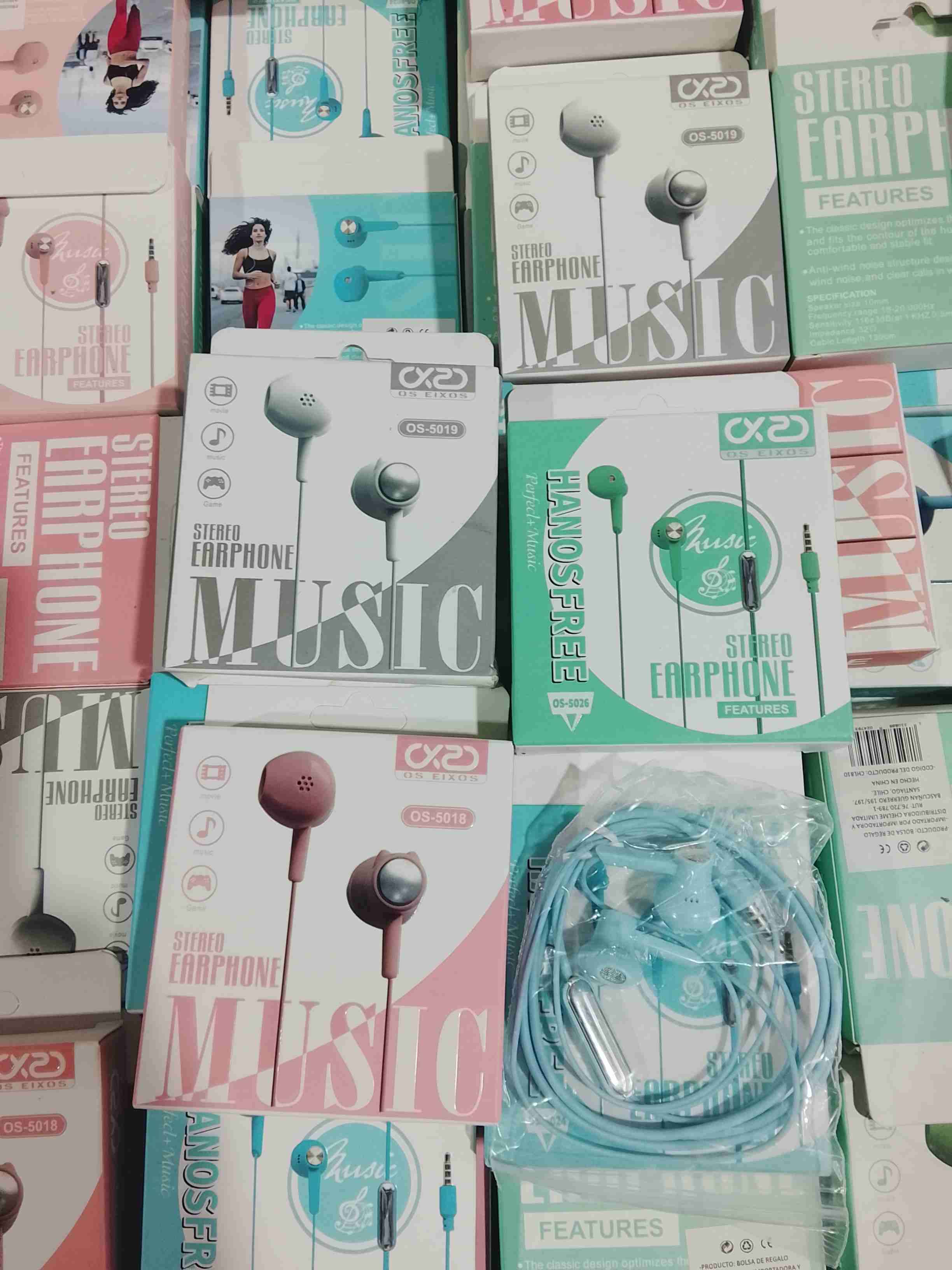 Audífonos estéreo CX2 nuevos - miniatura 1