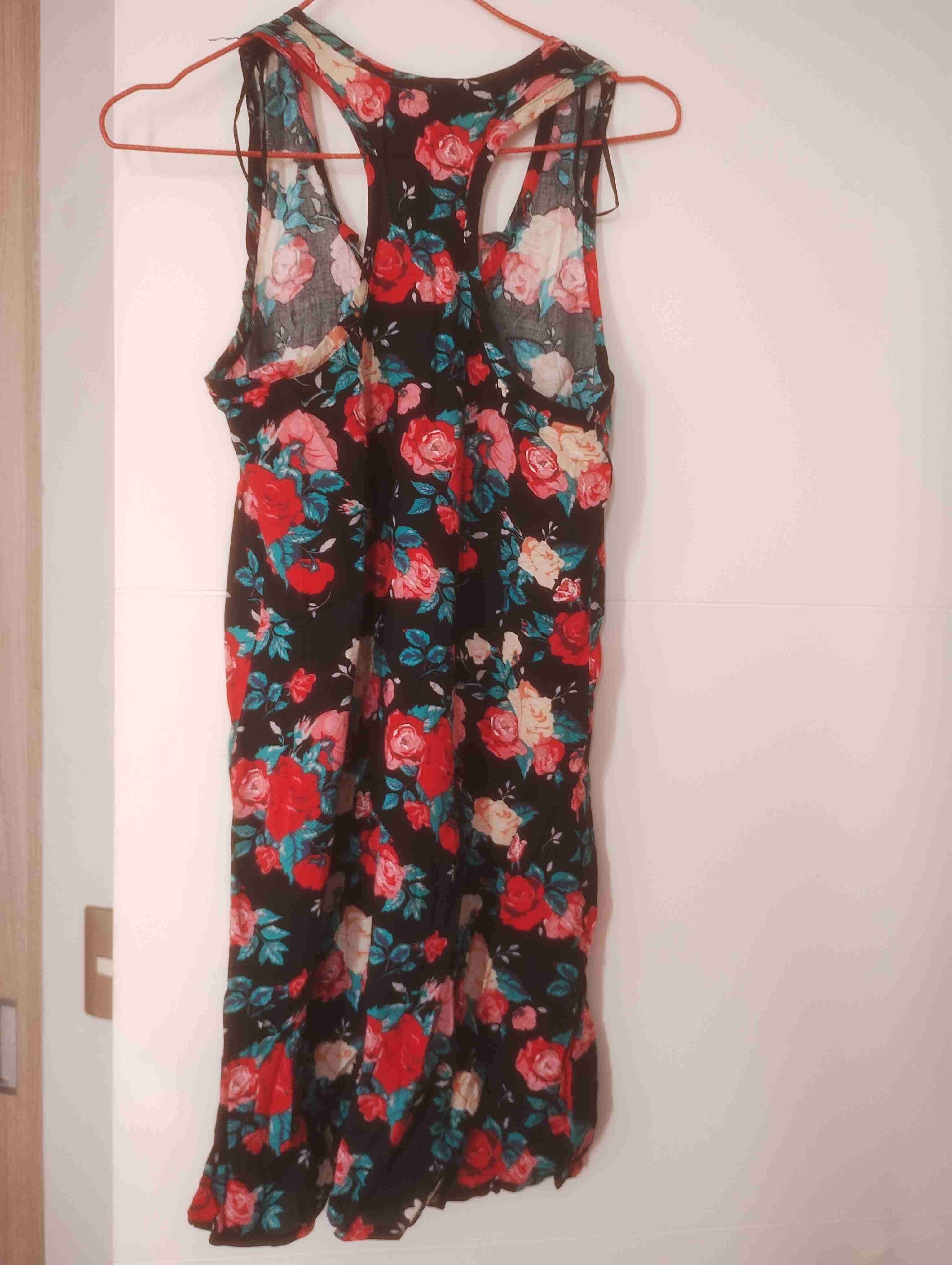 Vestido floreado con etiqueta - miniatura 2