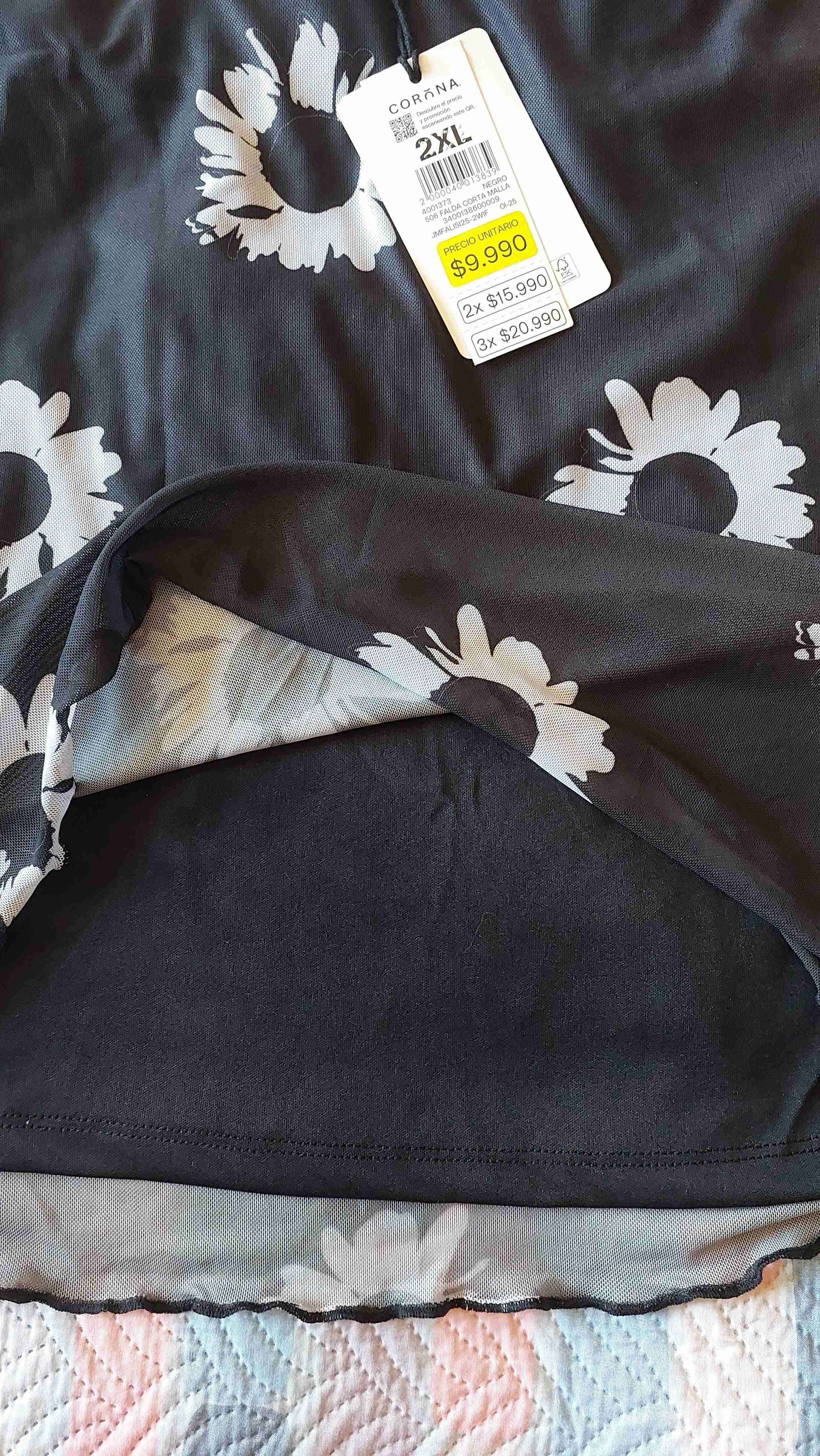 Falda negra con estampado floral XXL - miniatura 2