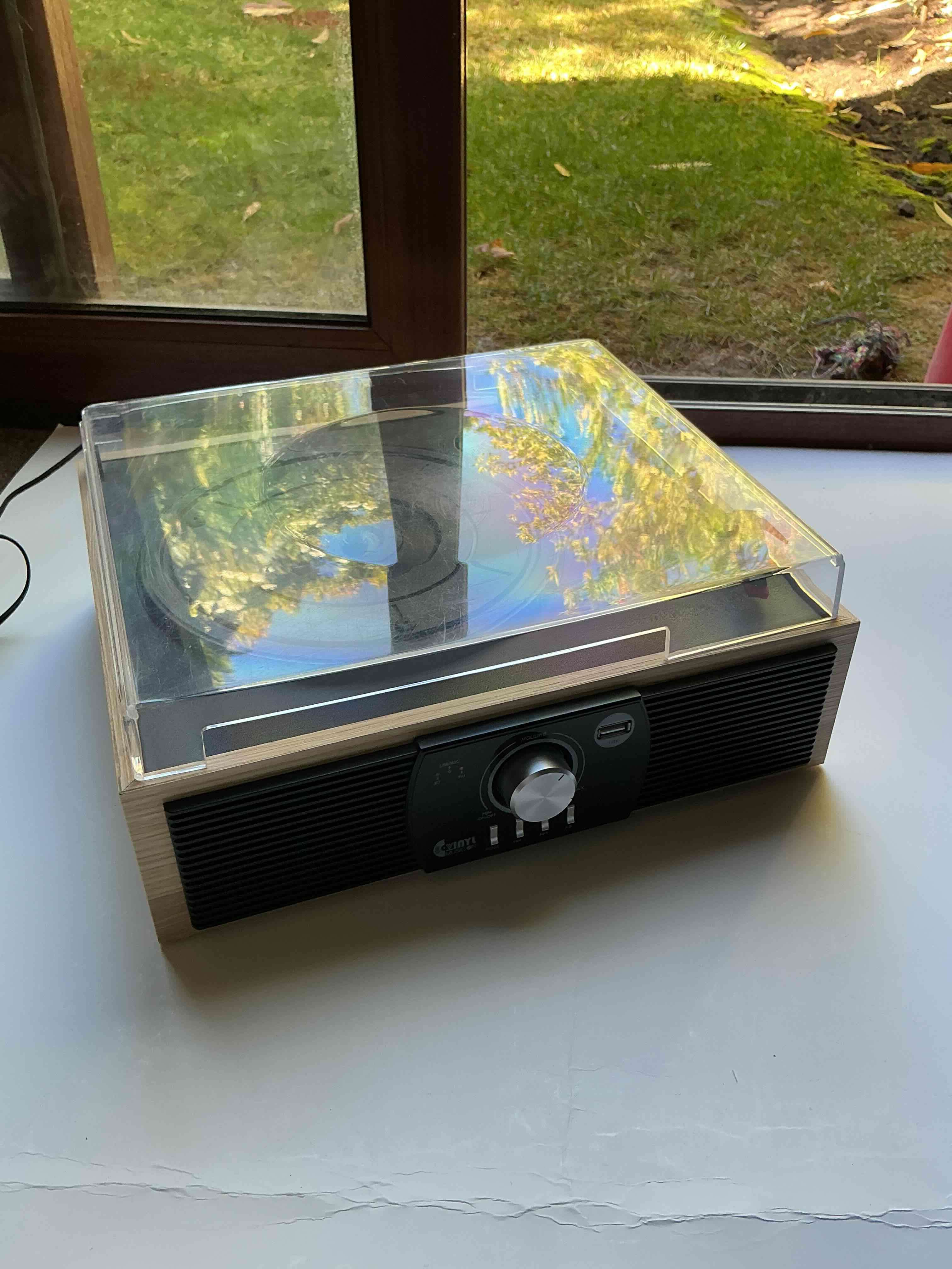 Tocadiscos estilo vintage con cubierta - miniatura 2