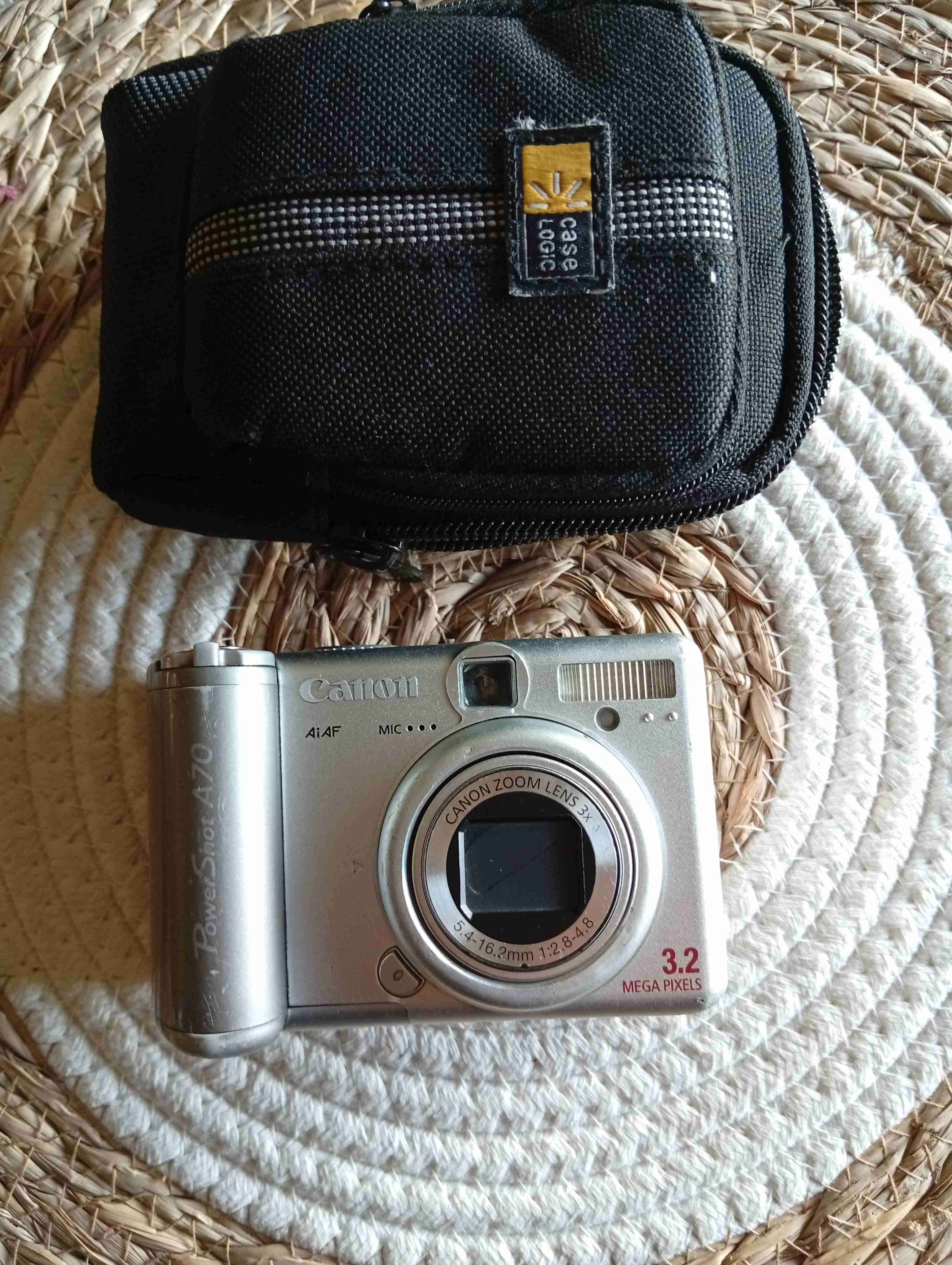 [DETALLE] Cámara Canon PowerShot A70 plateada - miniatura 1