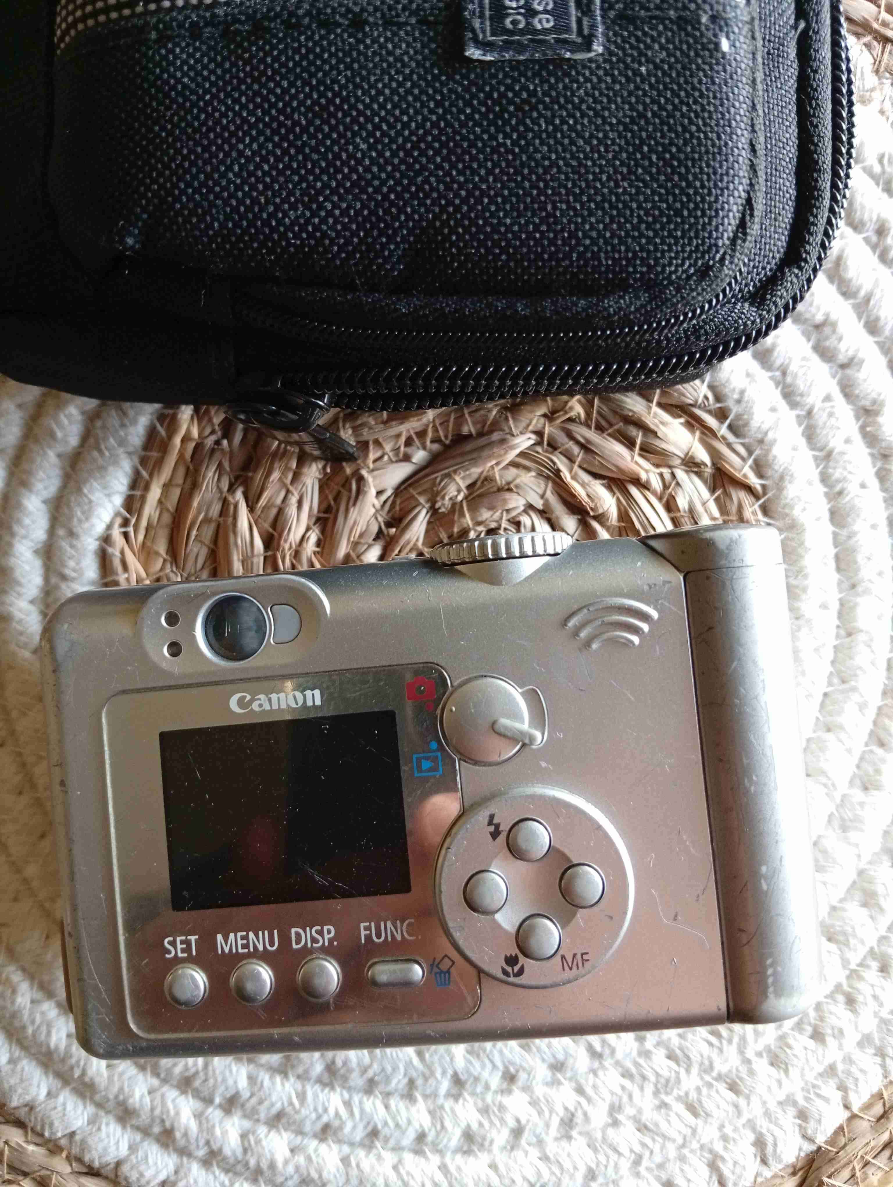 [DETALLE] Cámara Canon PowerShot A70 plateada - miniatura 2