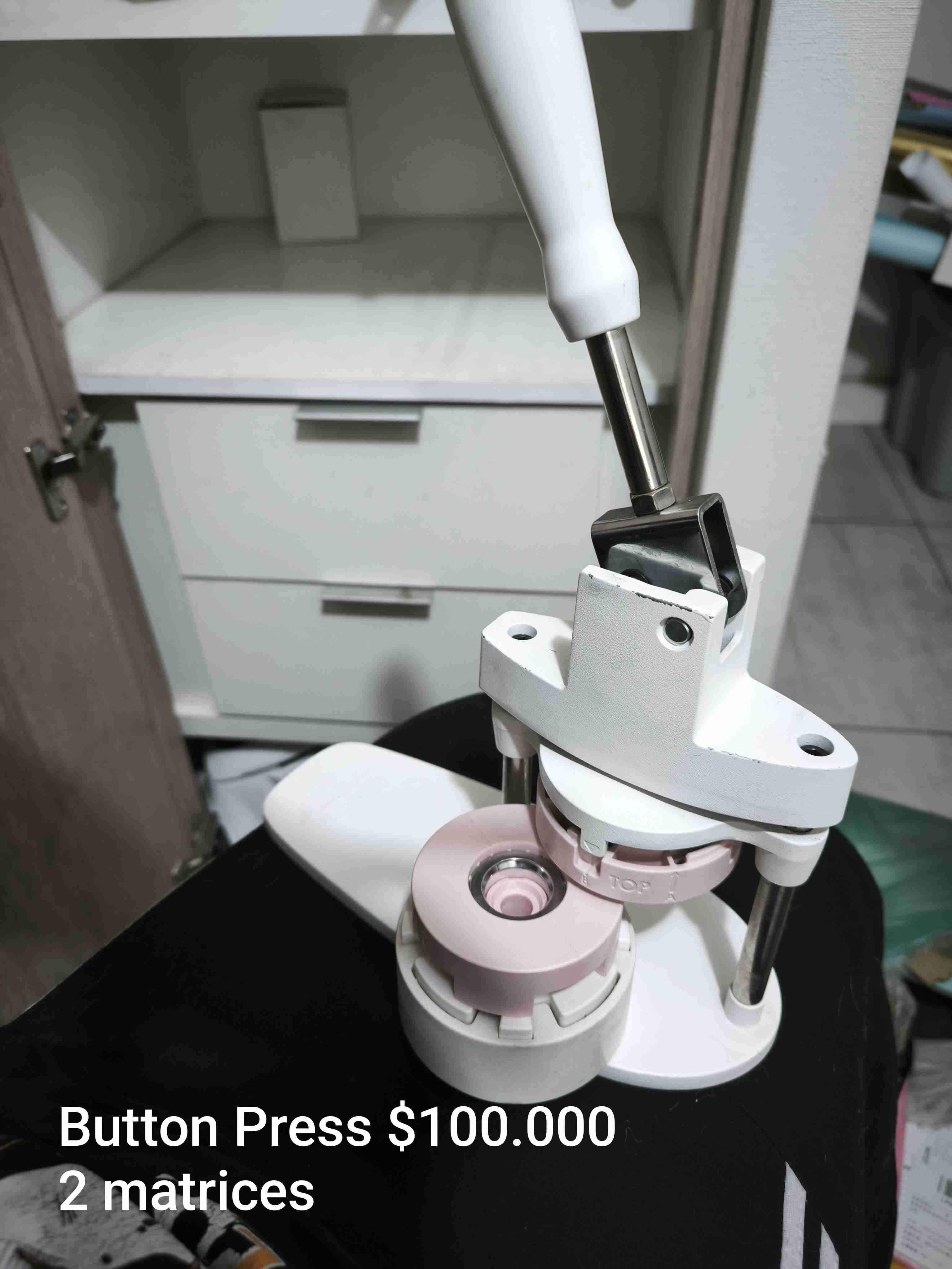 Prensa para botones con matrices - 5