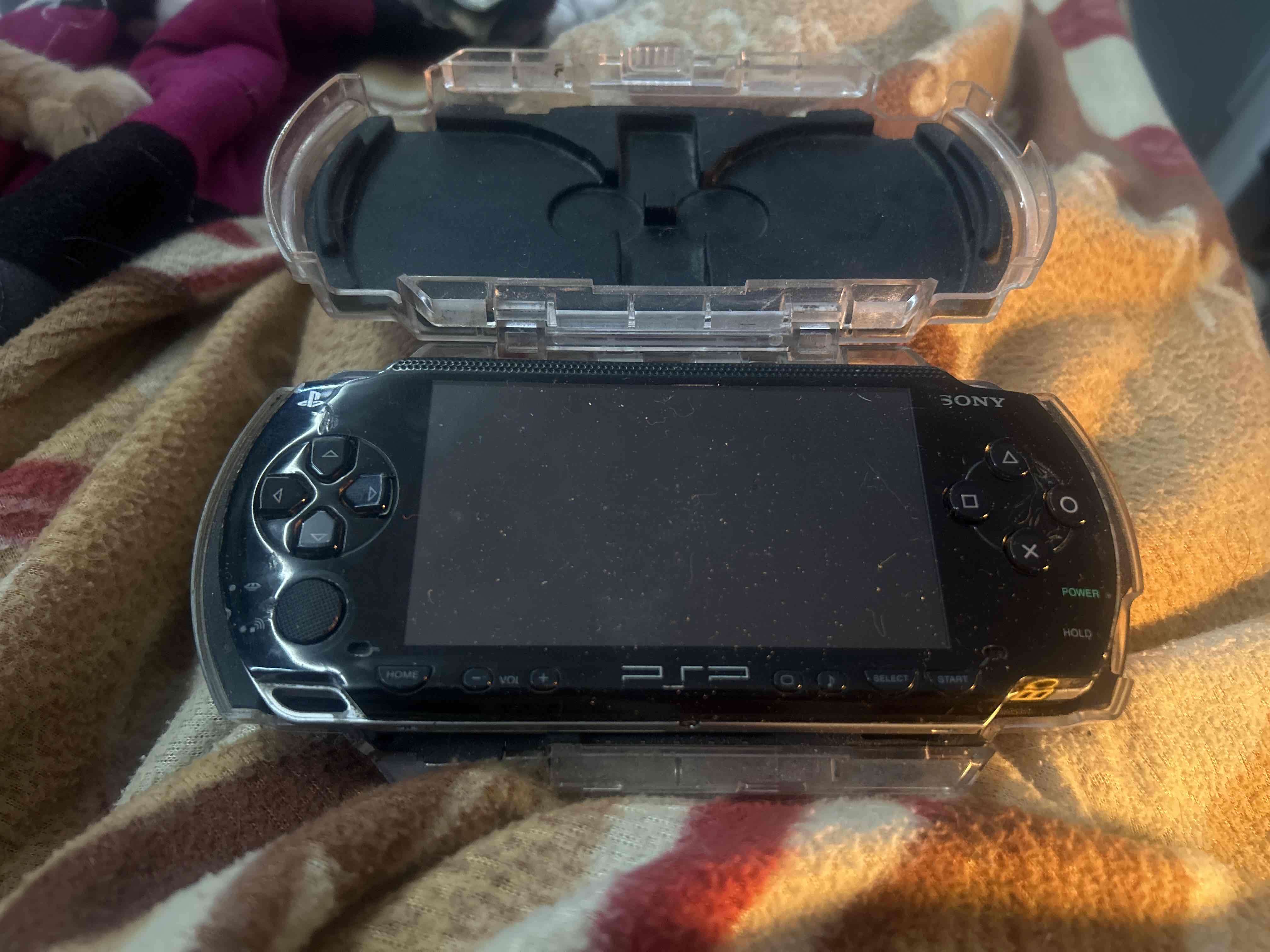 Consola portátil Sony PSP - miniatura 1