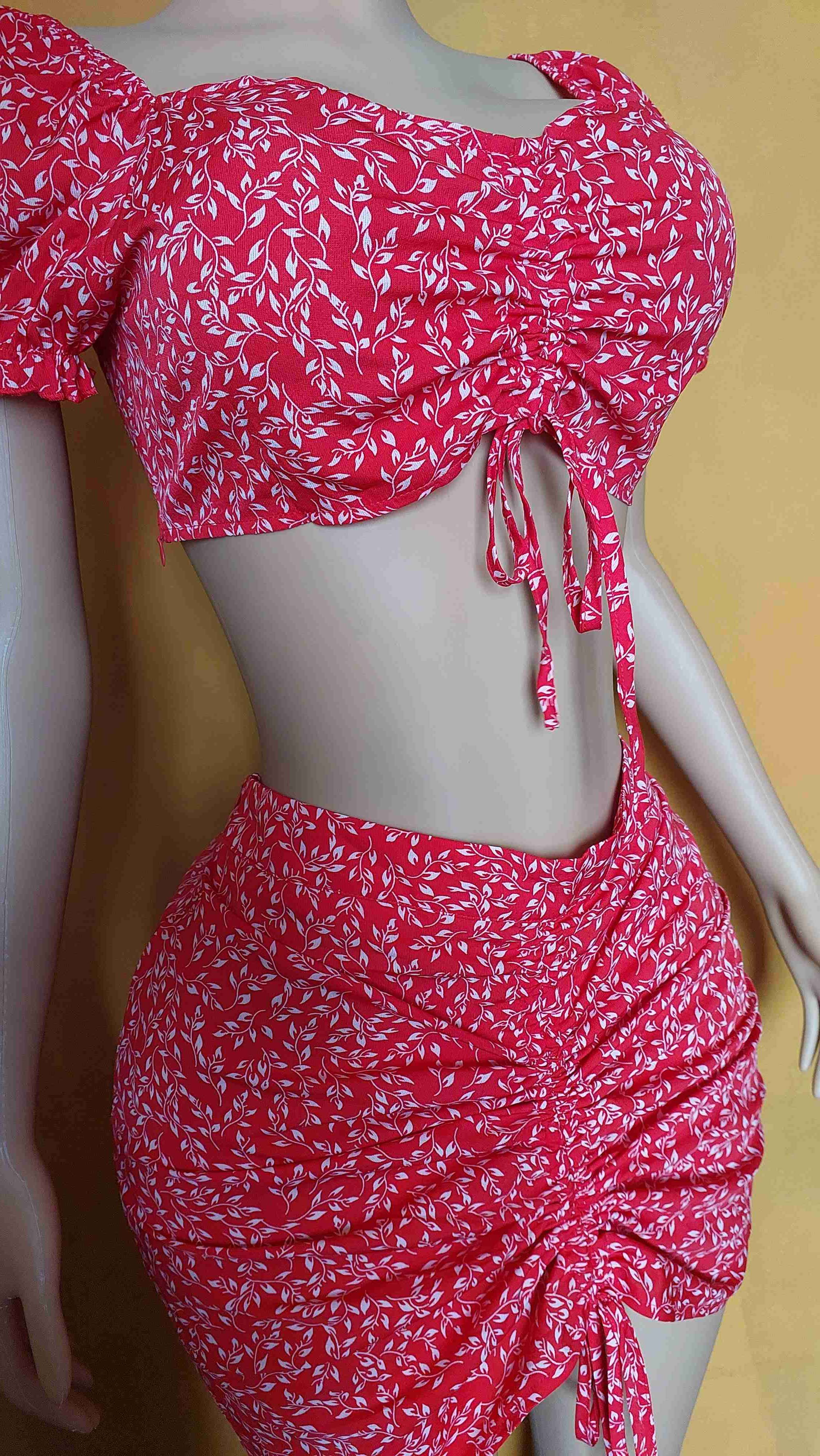 Conjunto shein floreado rojo L - miniatura 5