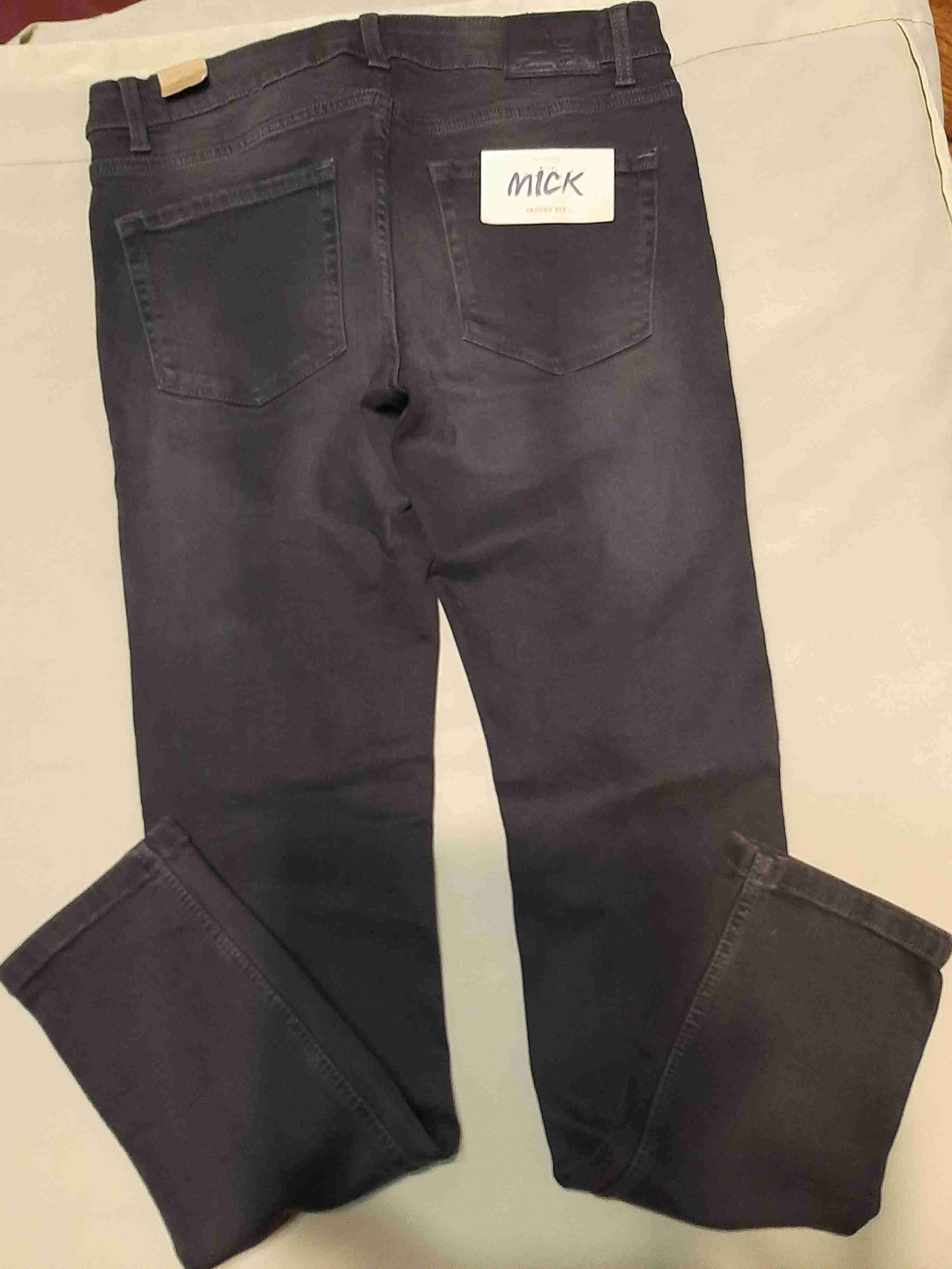 Jeans negros nuevos con etiquetas - miniatura 3