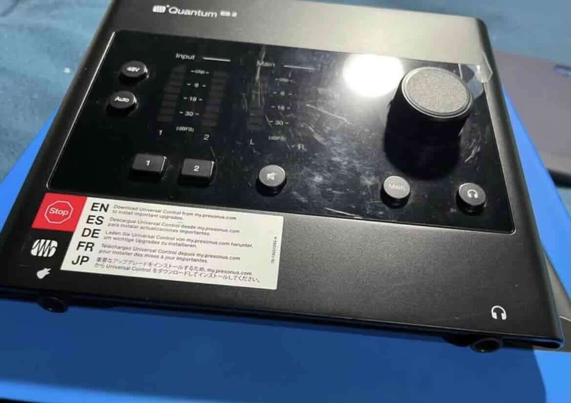 Interfaz de Audio Quantum Presonus - 1