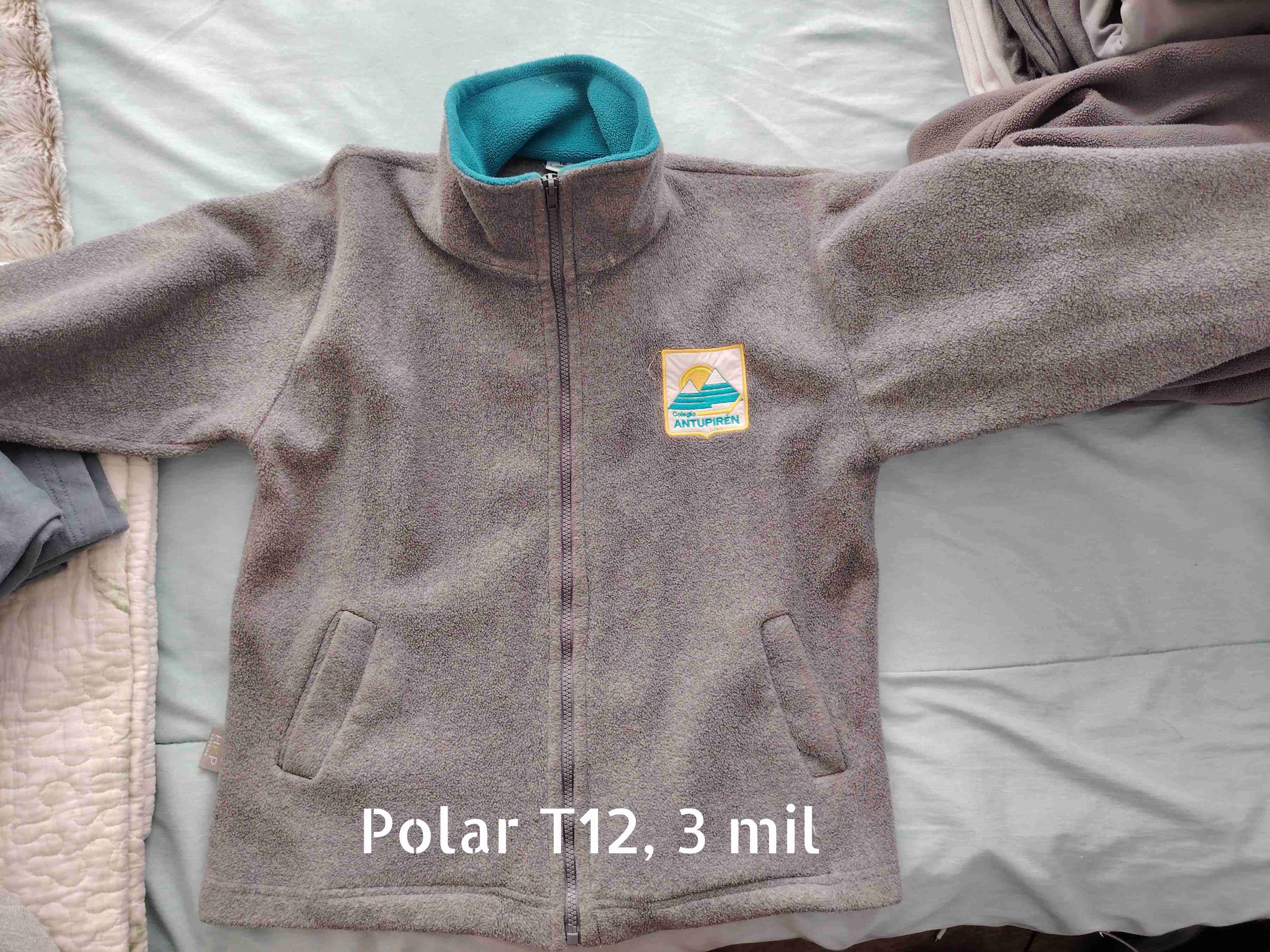 Uniforme colegio Antupiren de Peñalolén - miniatura 2