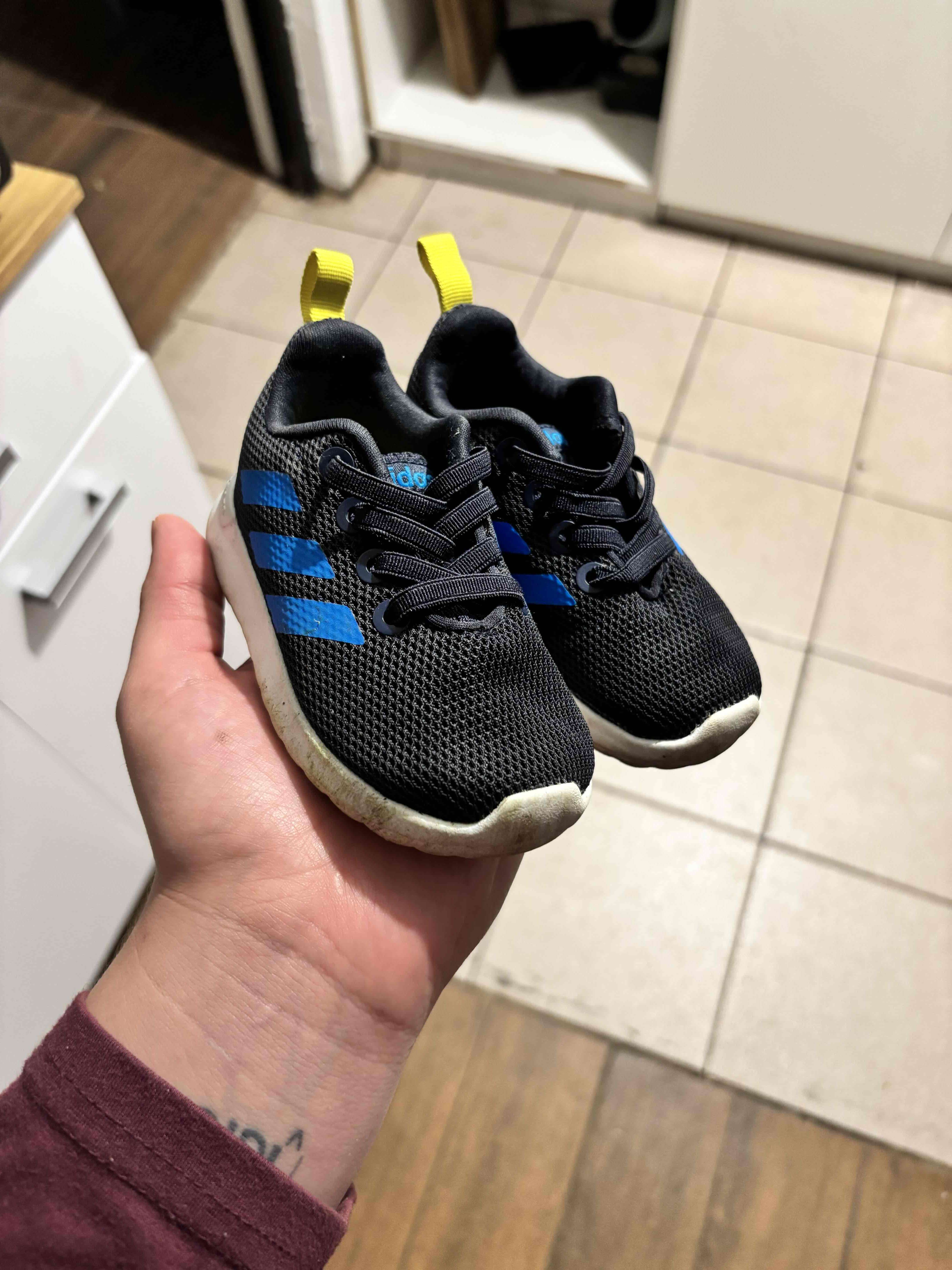 Zapatillas deportivas negras para niños - miniatura 2