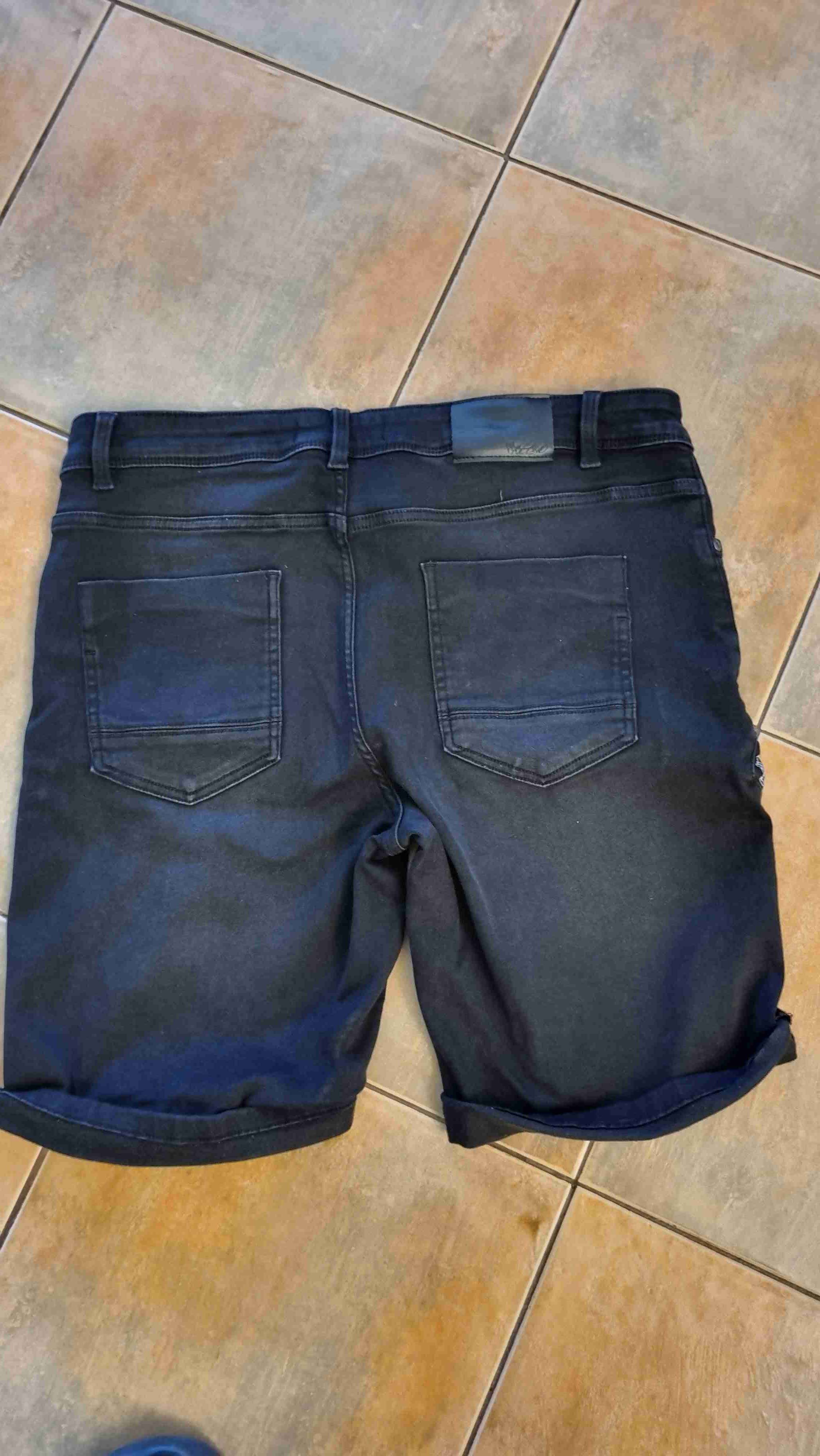 Shorts de mezclilla negros Wassao, talla 46 - miniatura 2