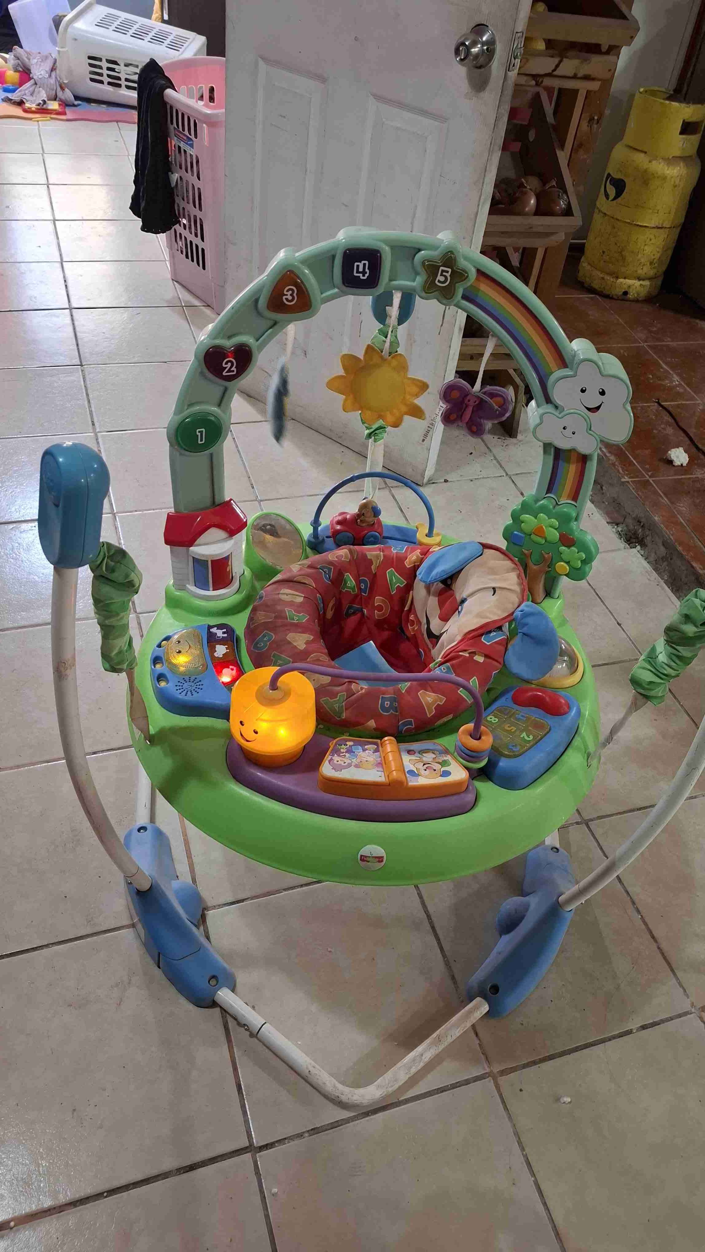 Saltarína bebe casi nueva 👶✨️ - miniatura 2