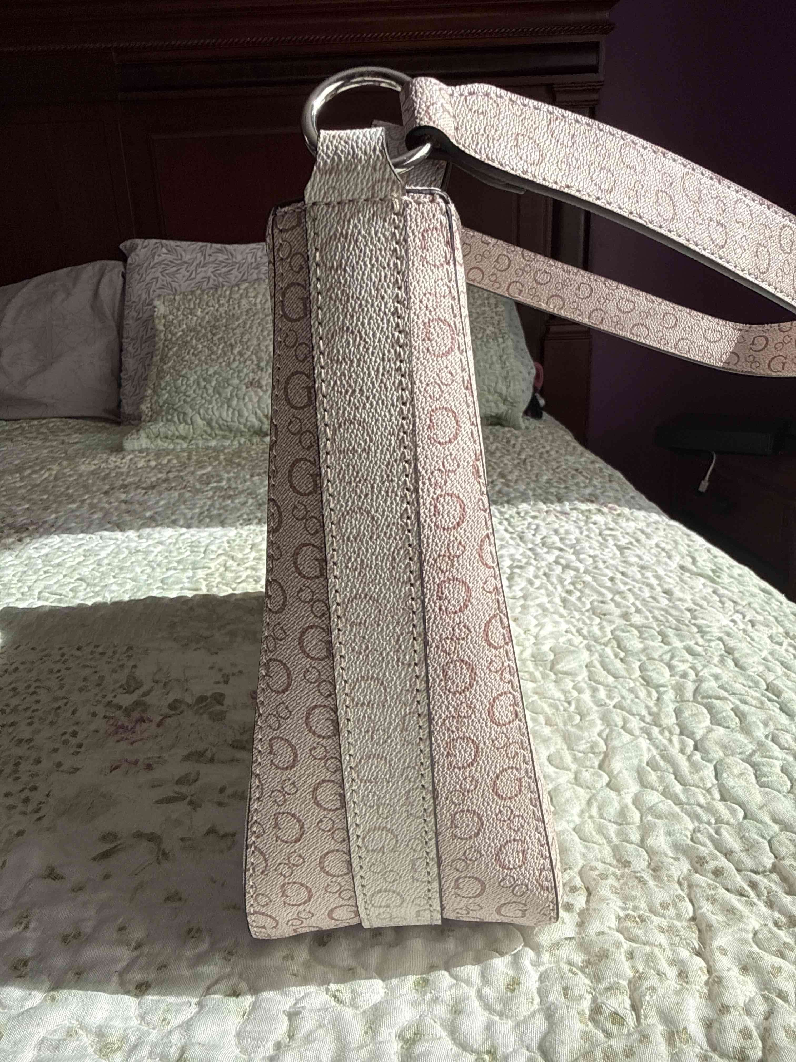 Cartera Guess rosada - miniatura 2