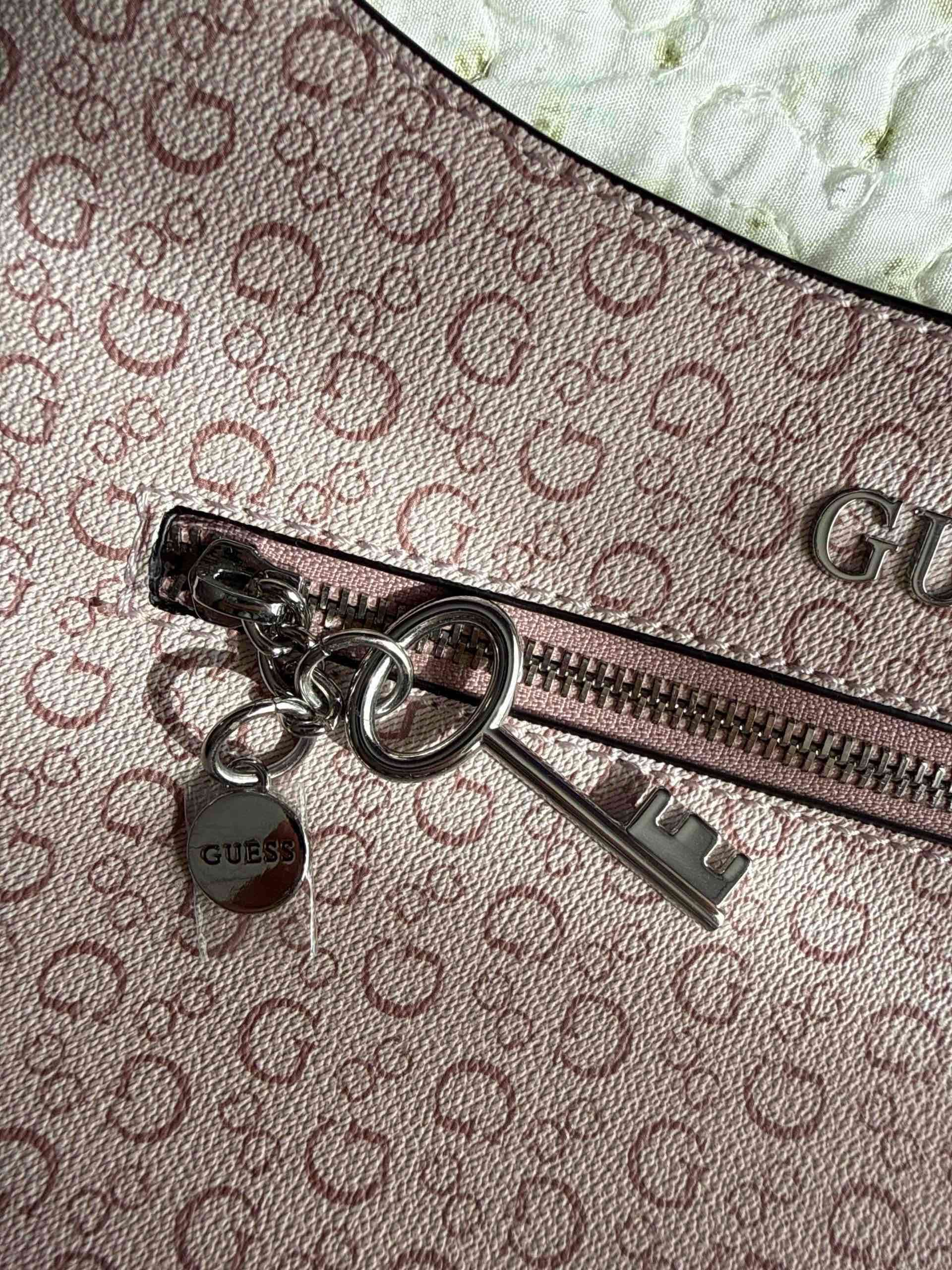 Cartera Guess rosada - miniatura 4