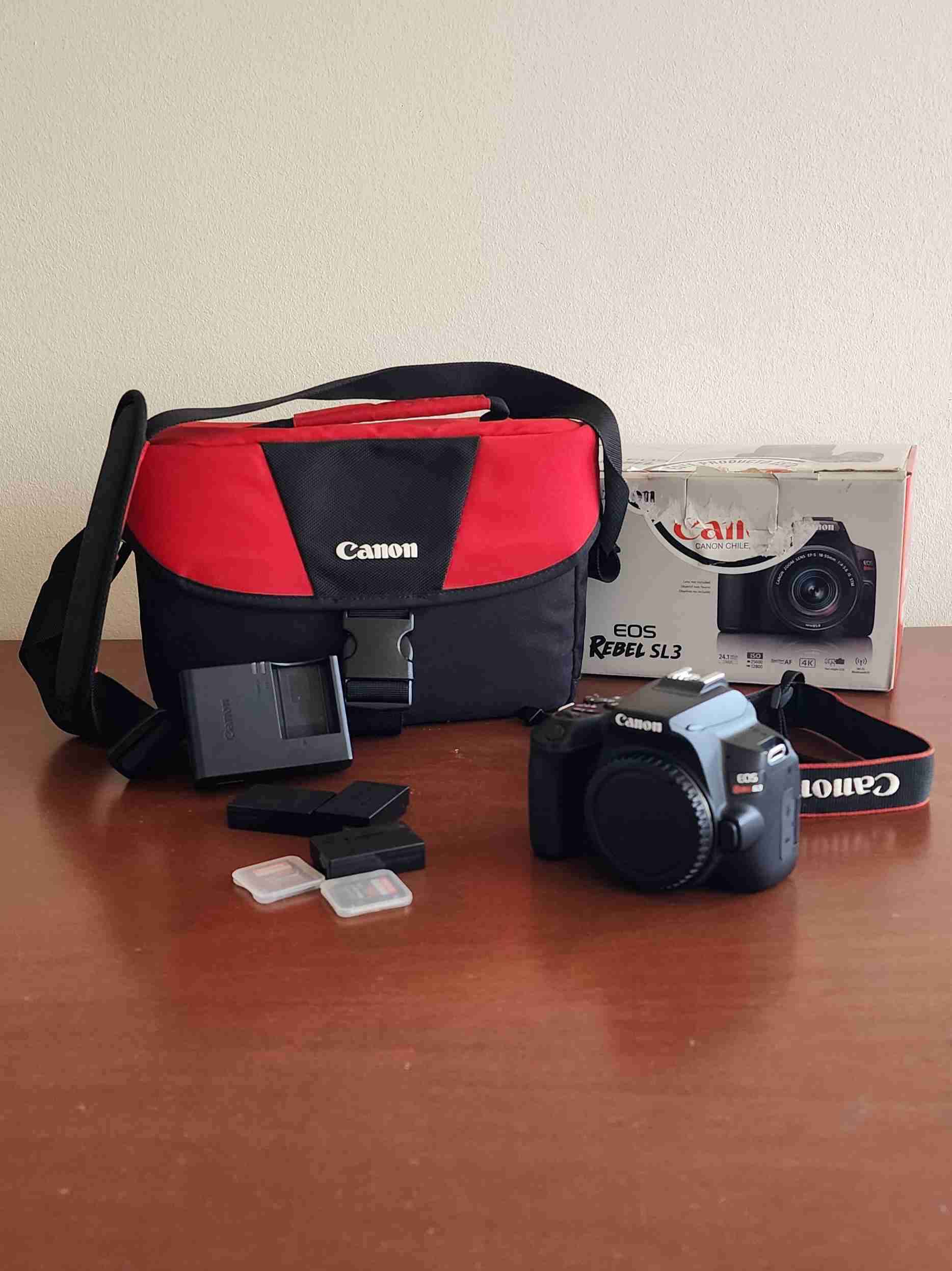 Cámara Canon EOS Rebel SL3 con accesorios - miniatura 1