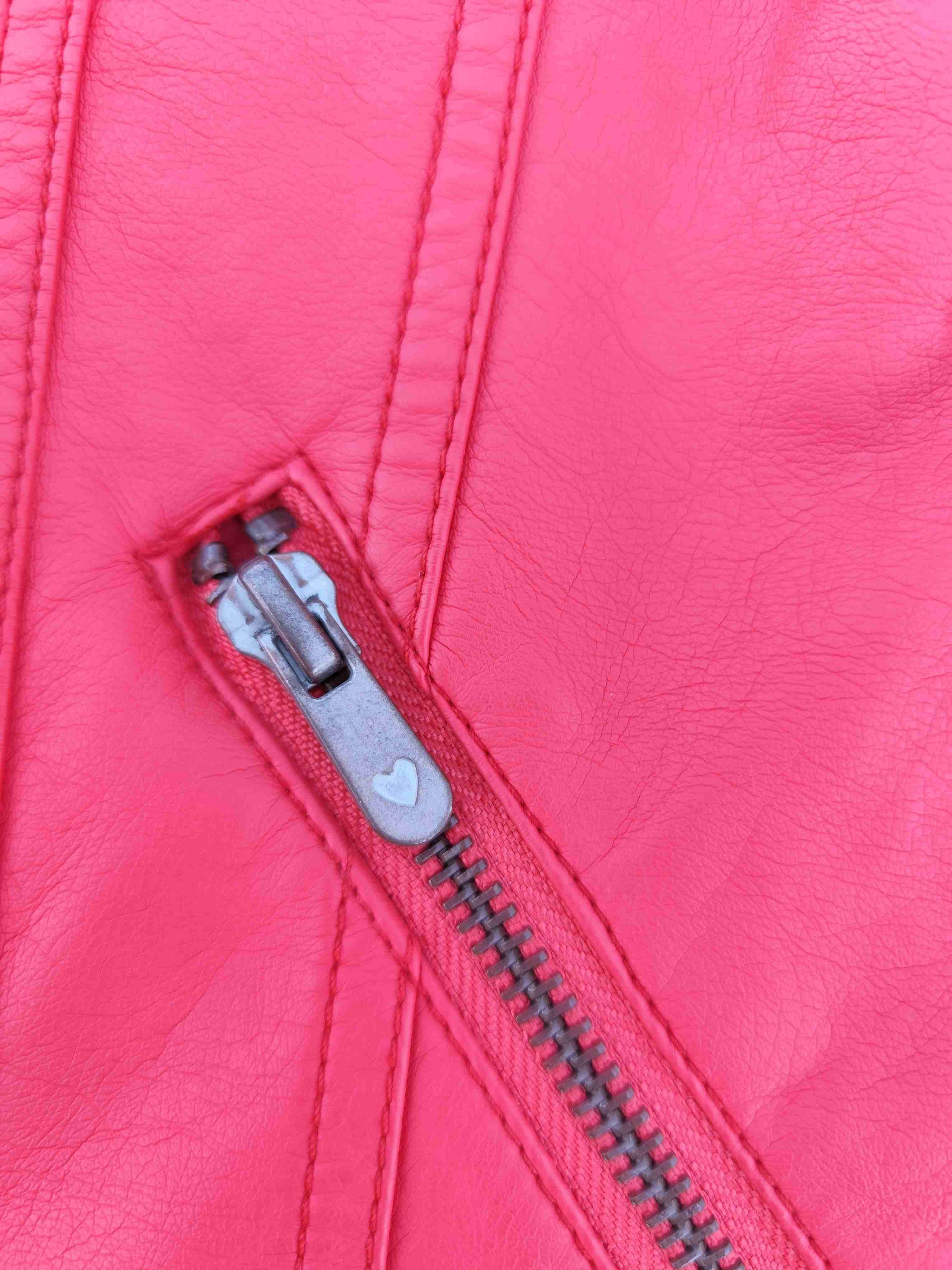 Chaqueta roja de niña - miniatura 4