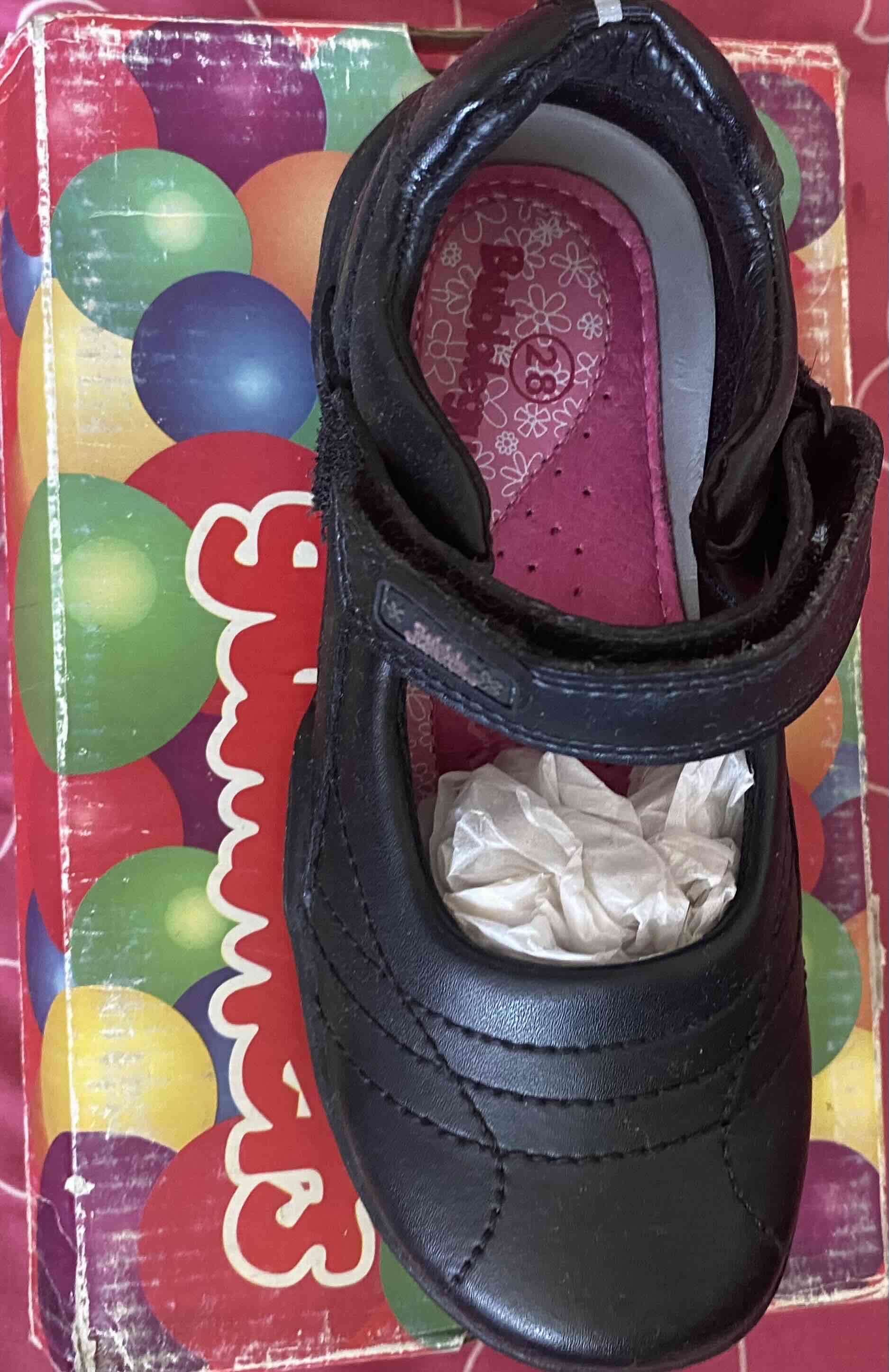 Zapatos escolares talla 28 y 29 - 2