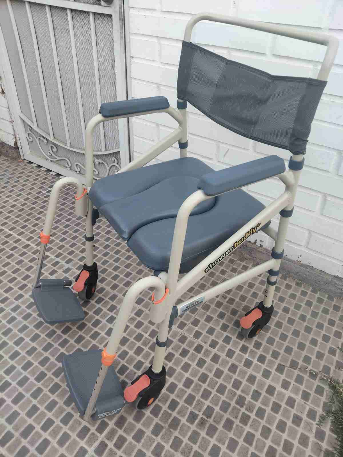 Silla de baño y ducha ShowerBuddy - miniatura 3