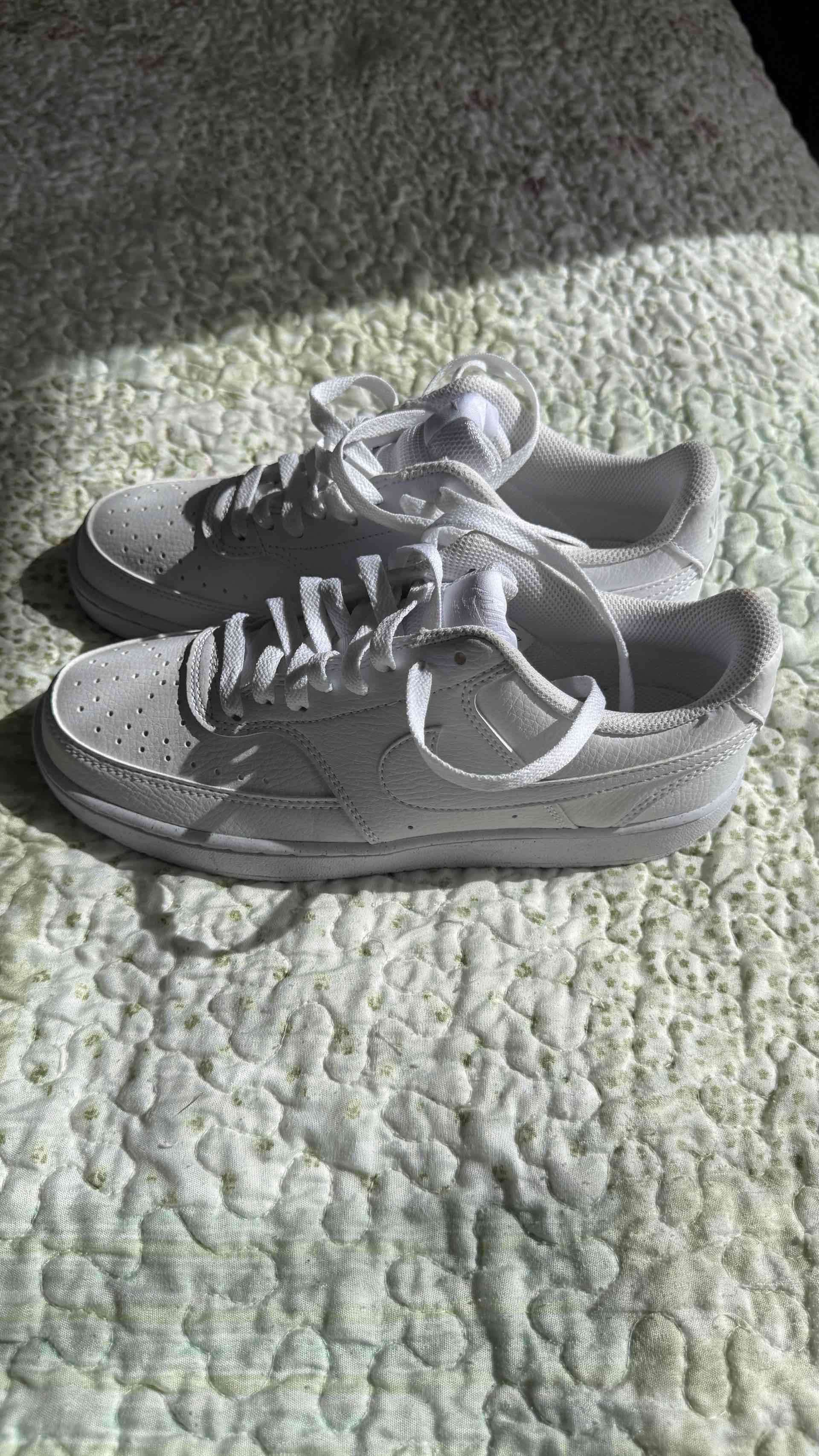 Zapatillas blancas deportivas nike - miniatura 2