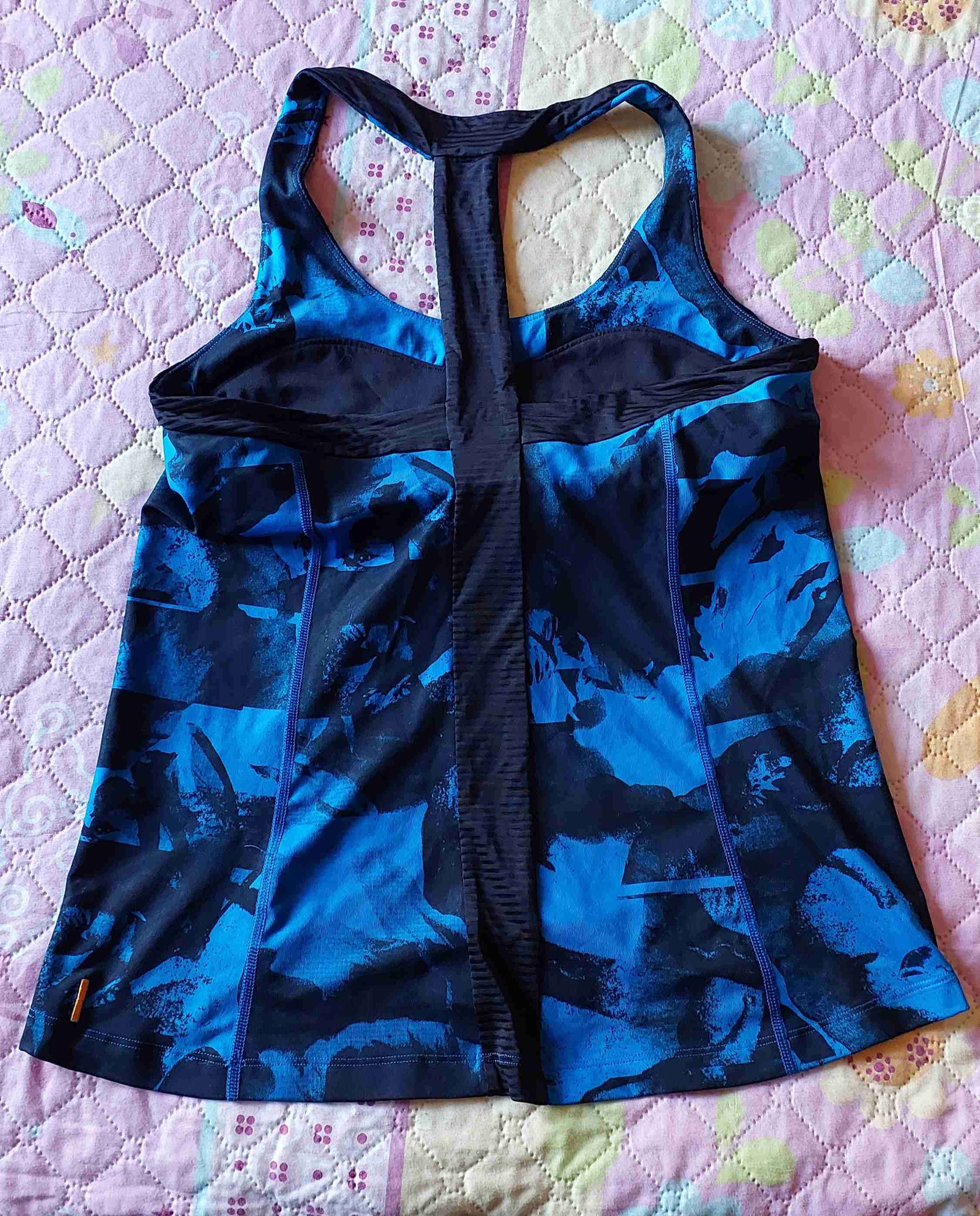 Polera deportiva azul estampada - miniatura 2