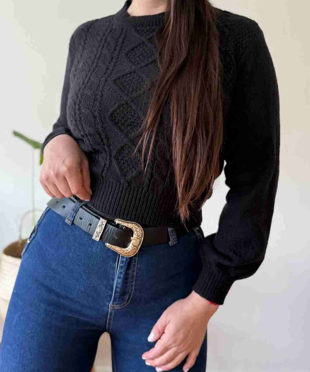 Suéter negro de punto - 1