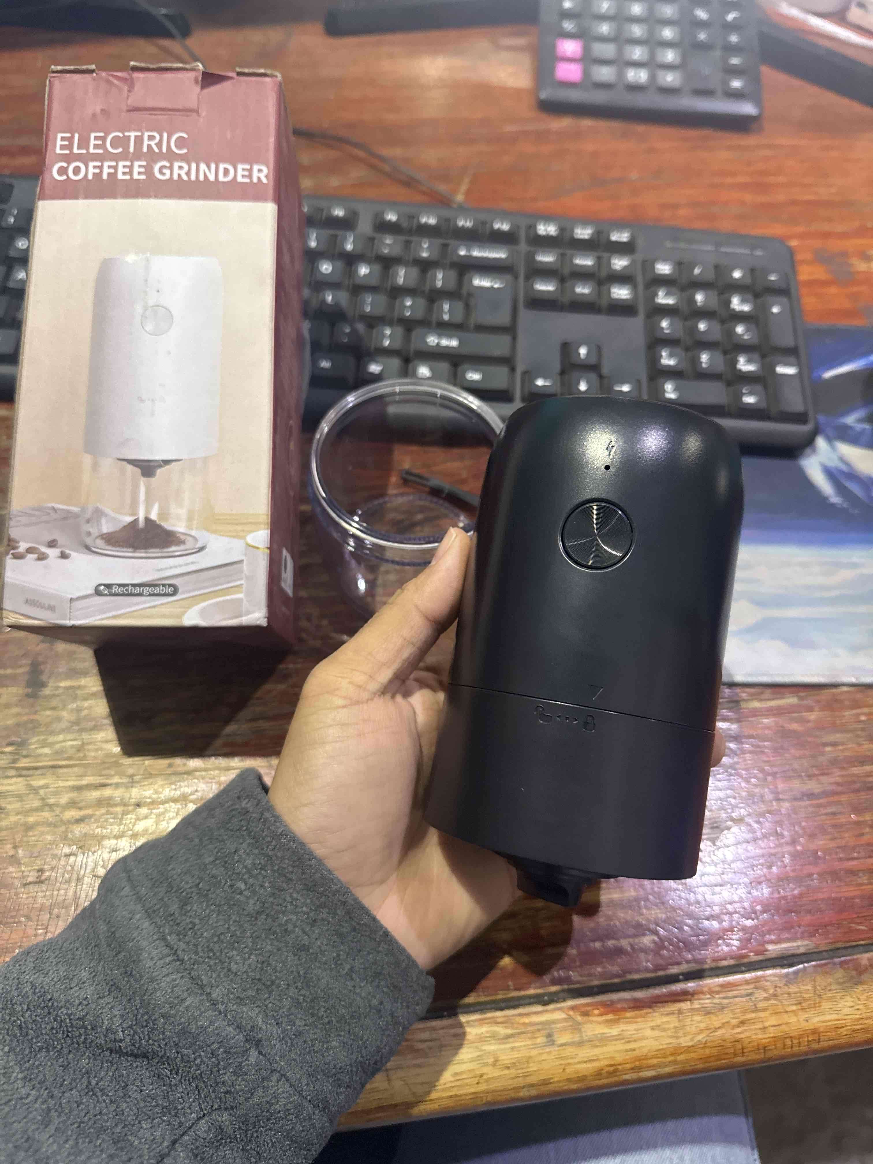 Molinillo de café eléctrico portátil - miniatura 3