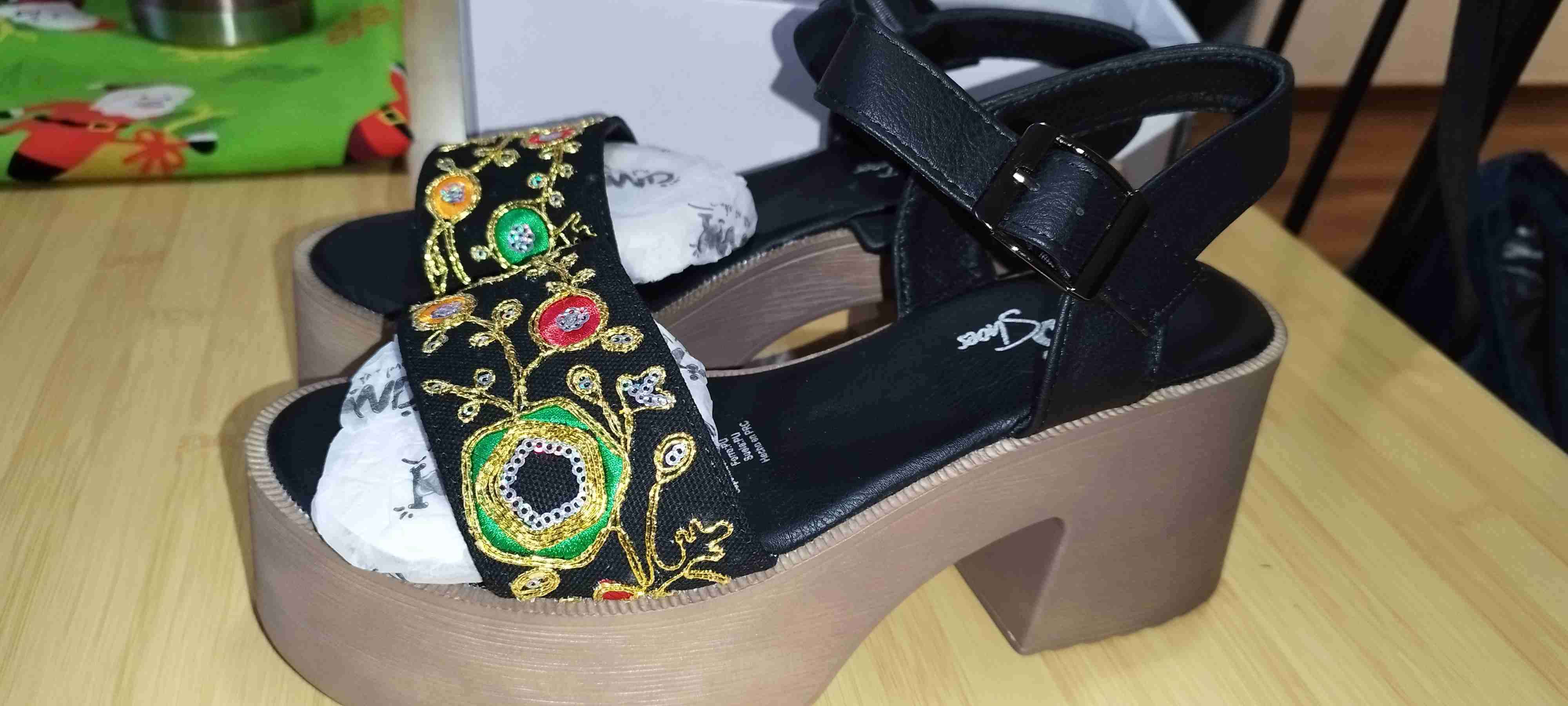 Sandalias de tacón bordadas - 4