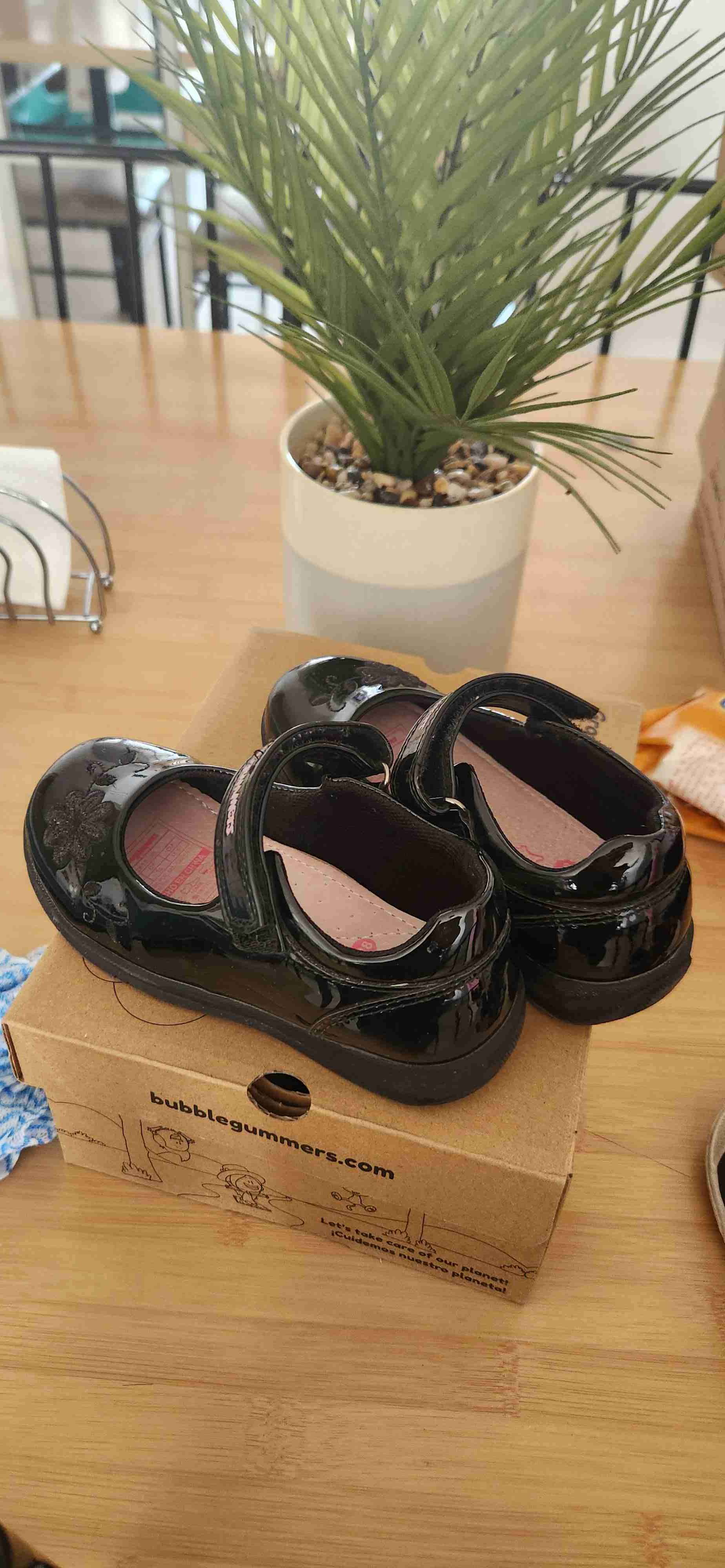 Zapatos negros de charol para niña - miniatura 5