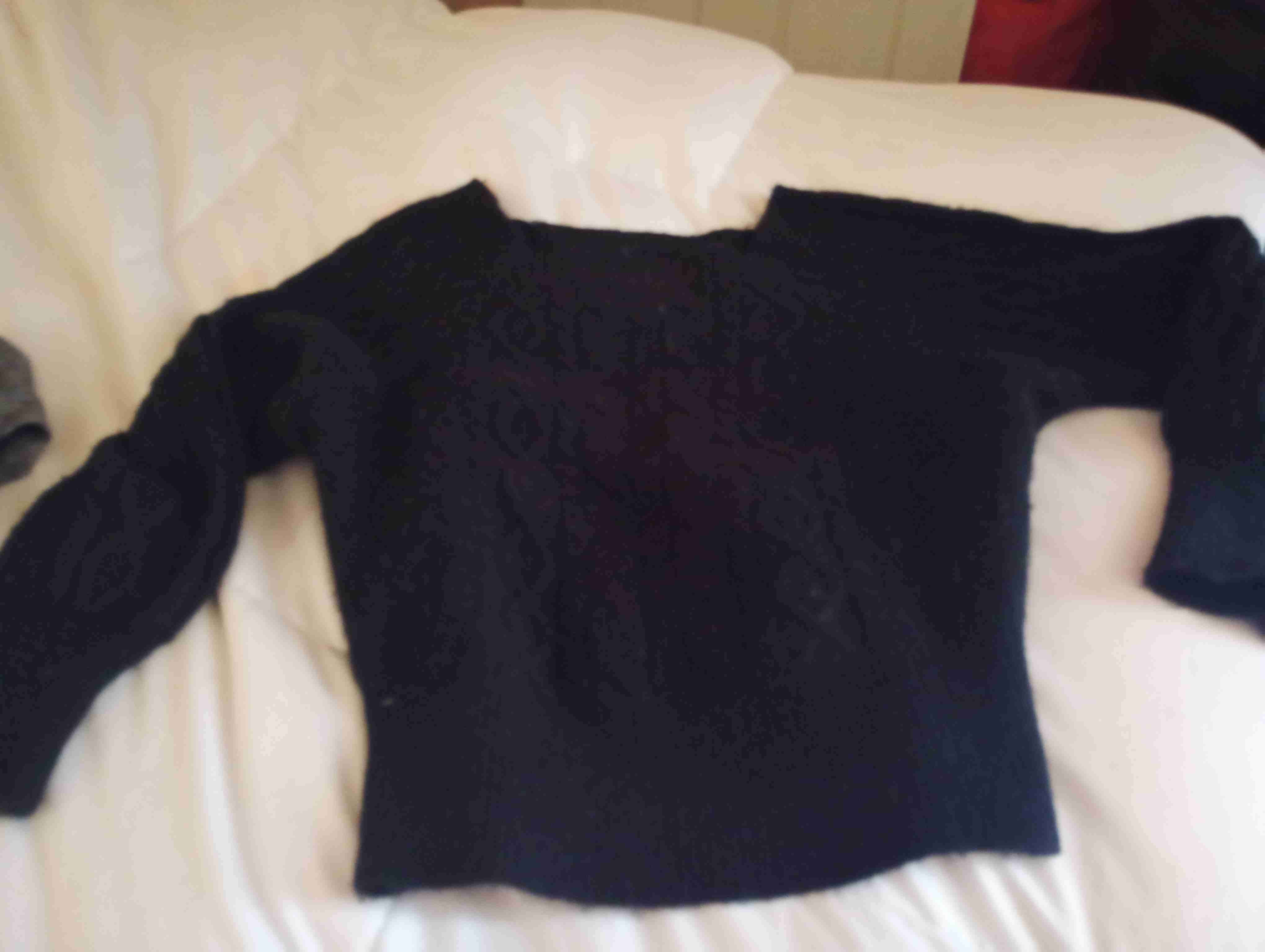 Suéter negro de lana - miniatura 2