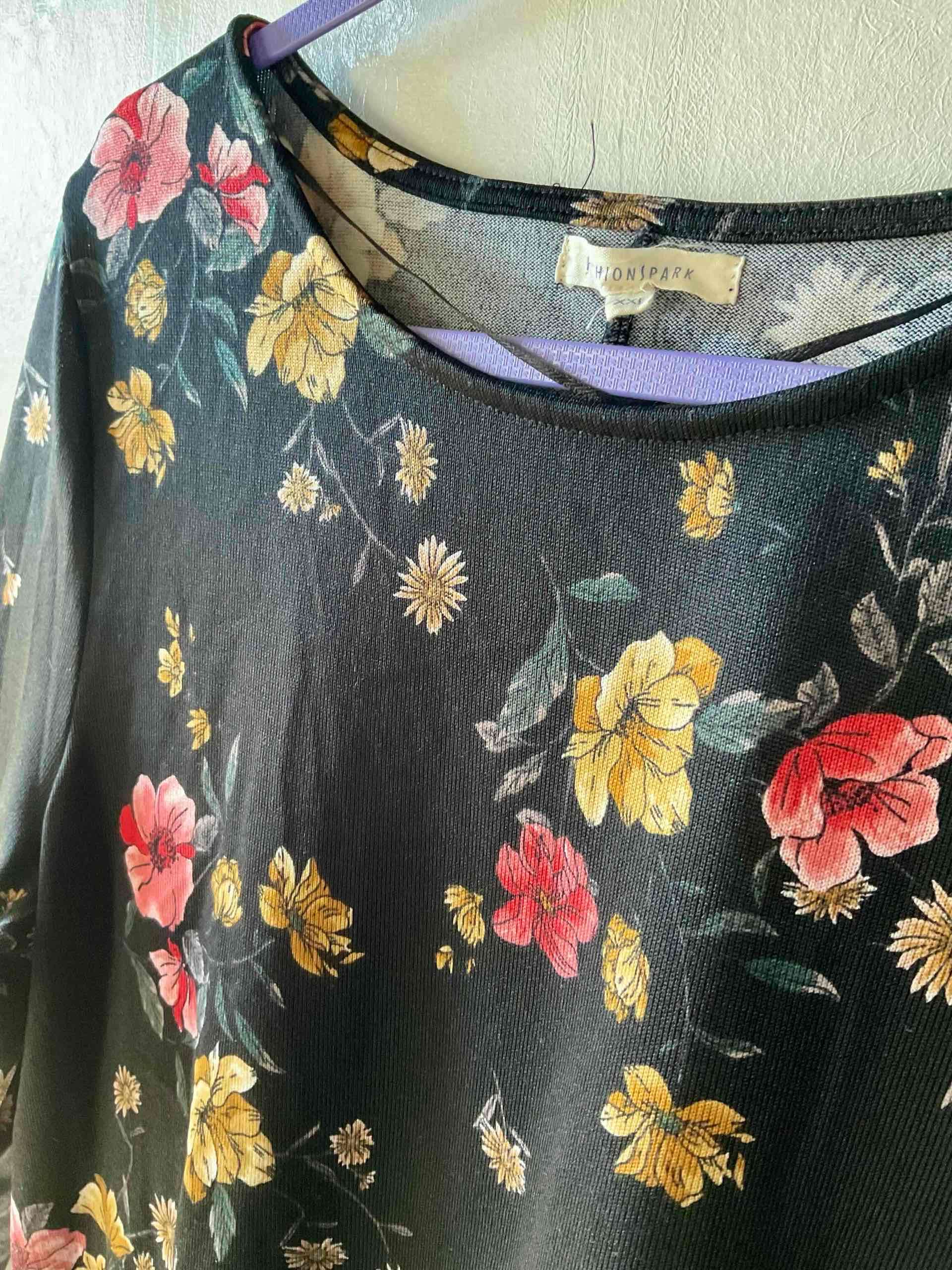 Blusa floral negra manga larga - 4