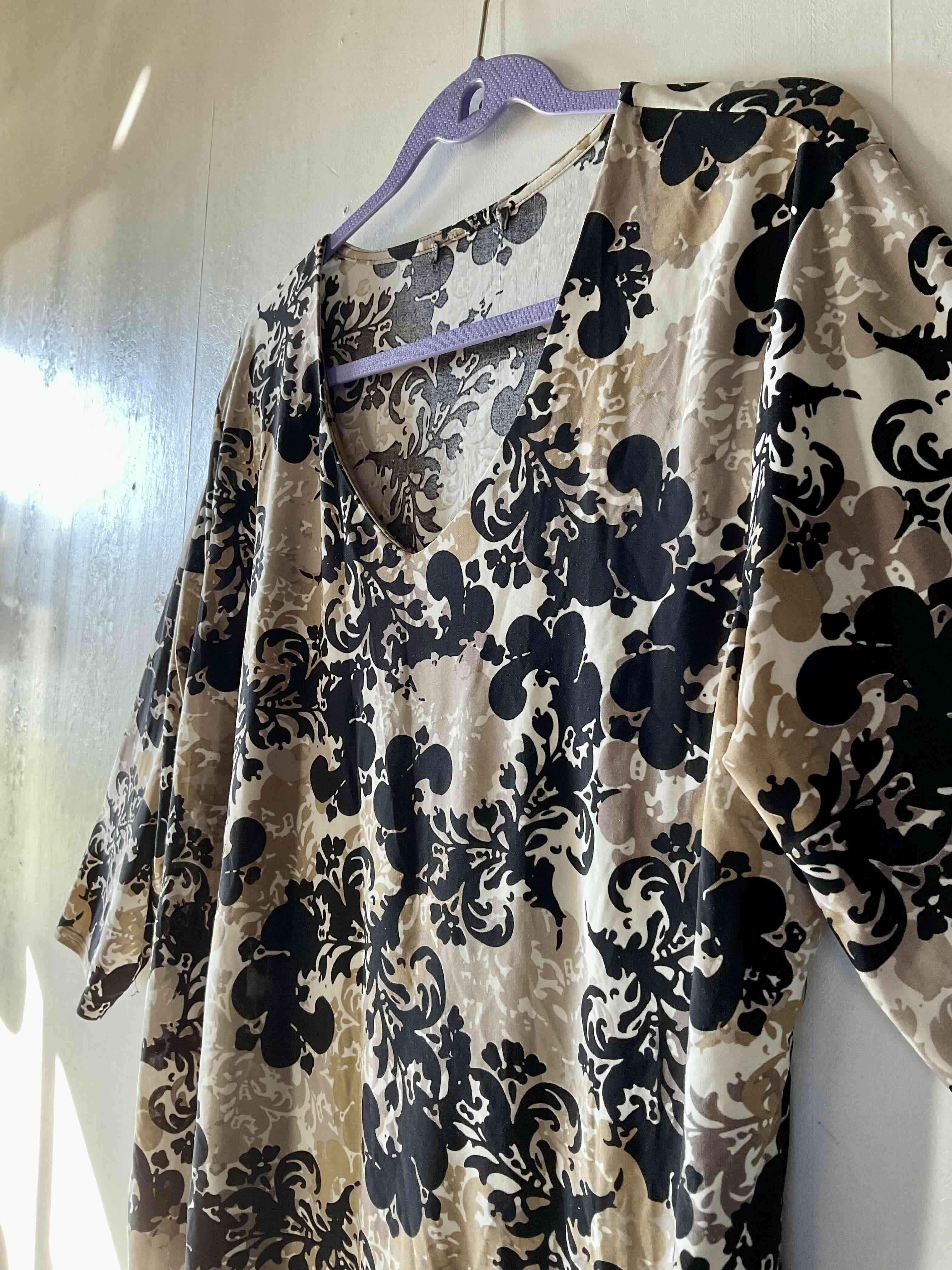 Blusa manga tres cuartos floral - miniatura 2