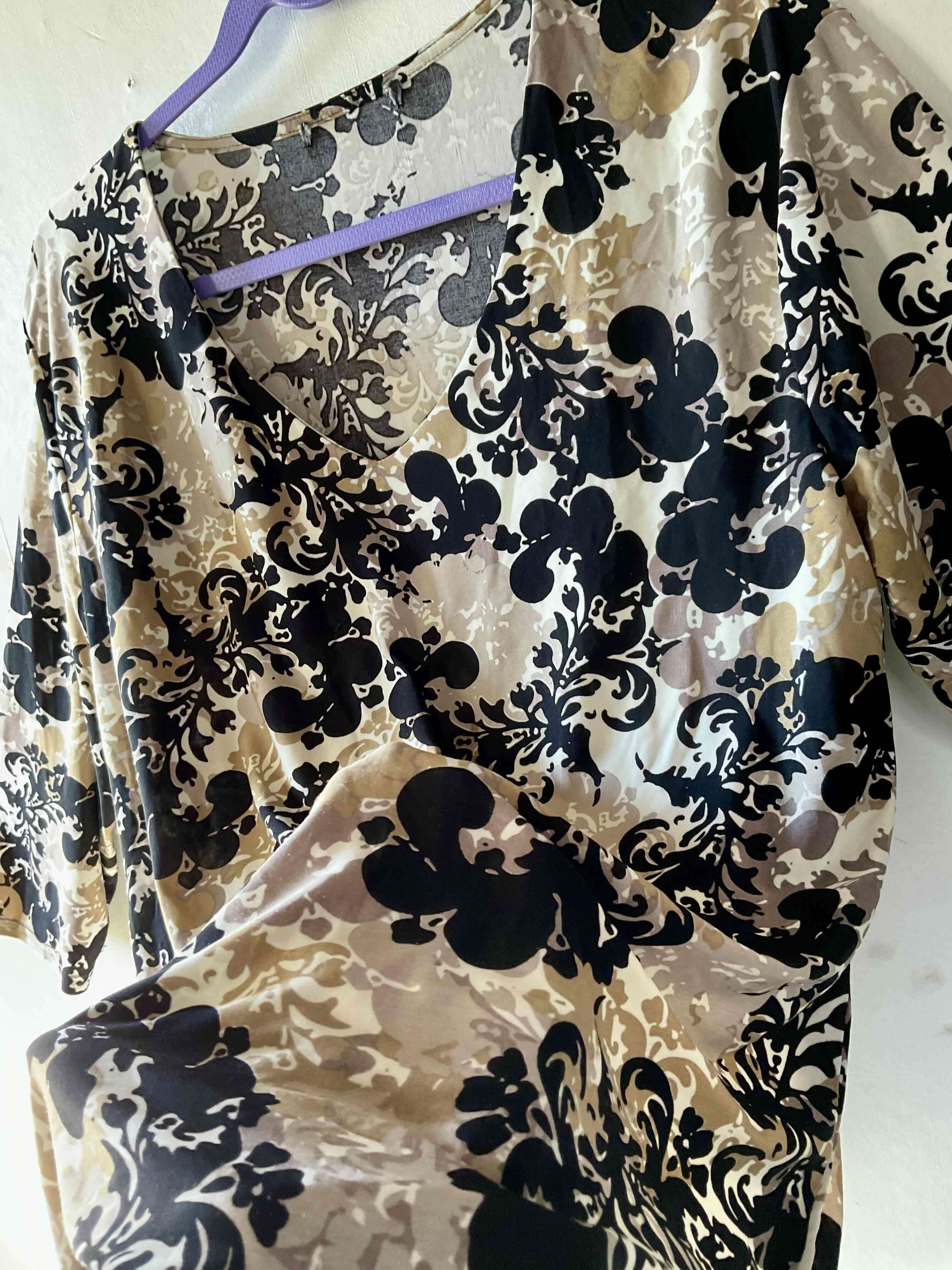 Blusa manga tres cuartos floral - miniatura 3