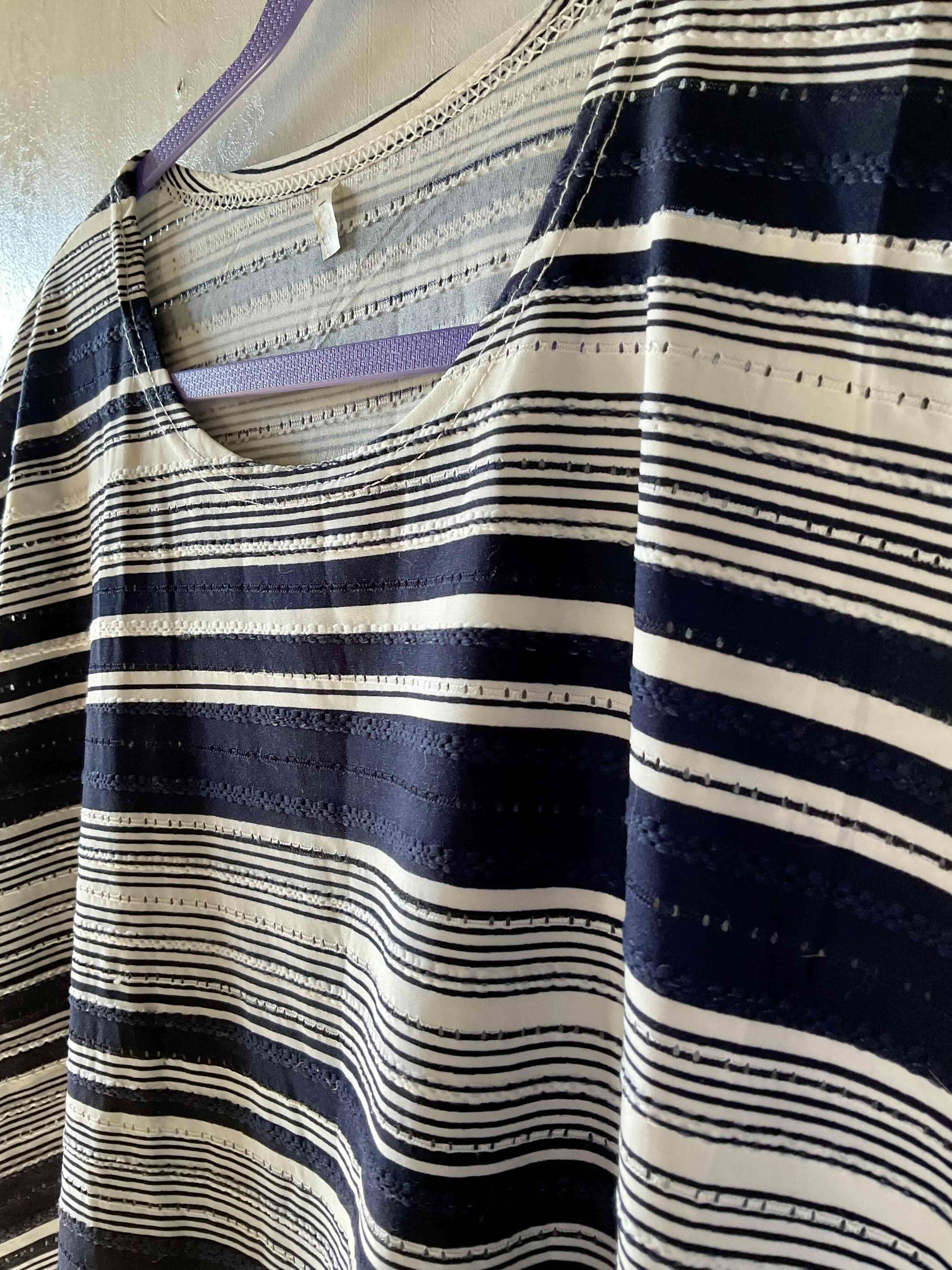 Polera a rayas blanco y negro - miniatura 4