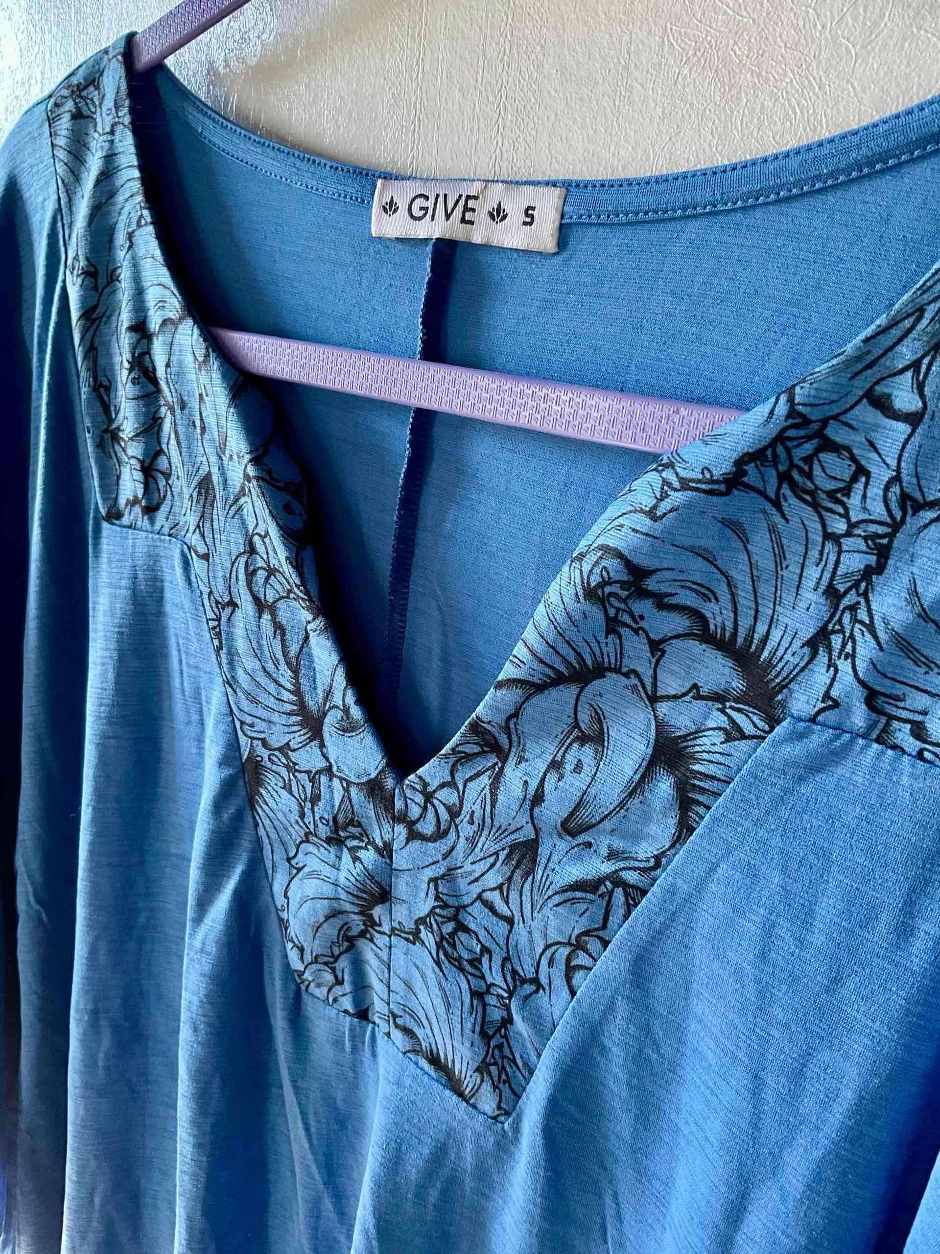 Túnica azul con encaje floral - 2