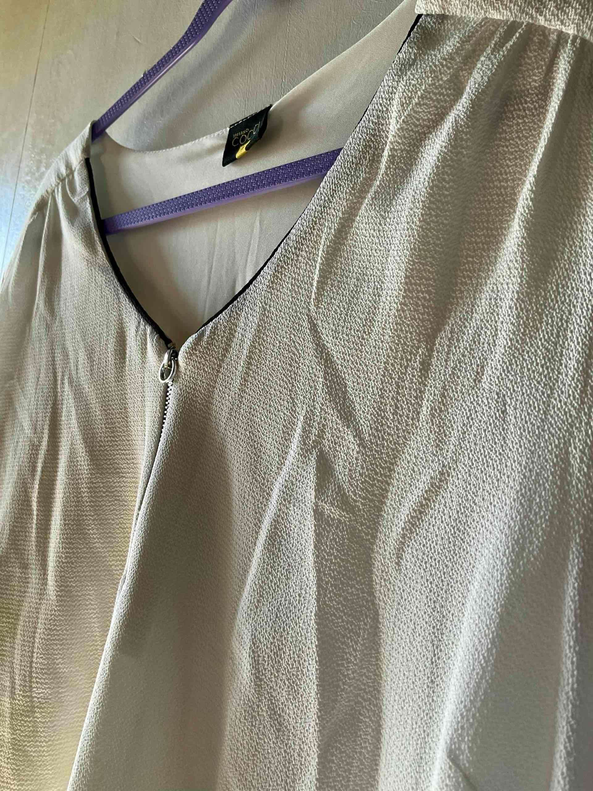 Blusa blanca con cierre - miniatura 4