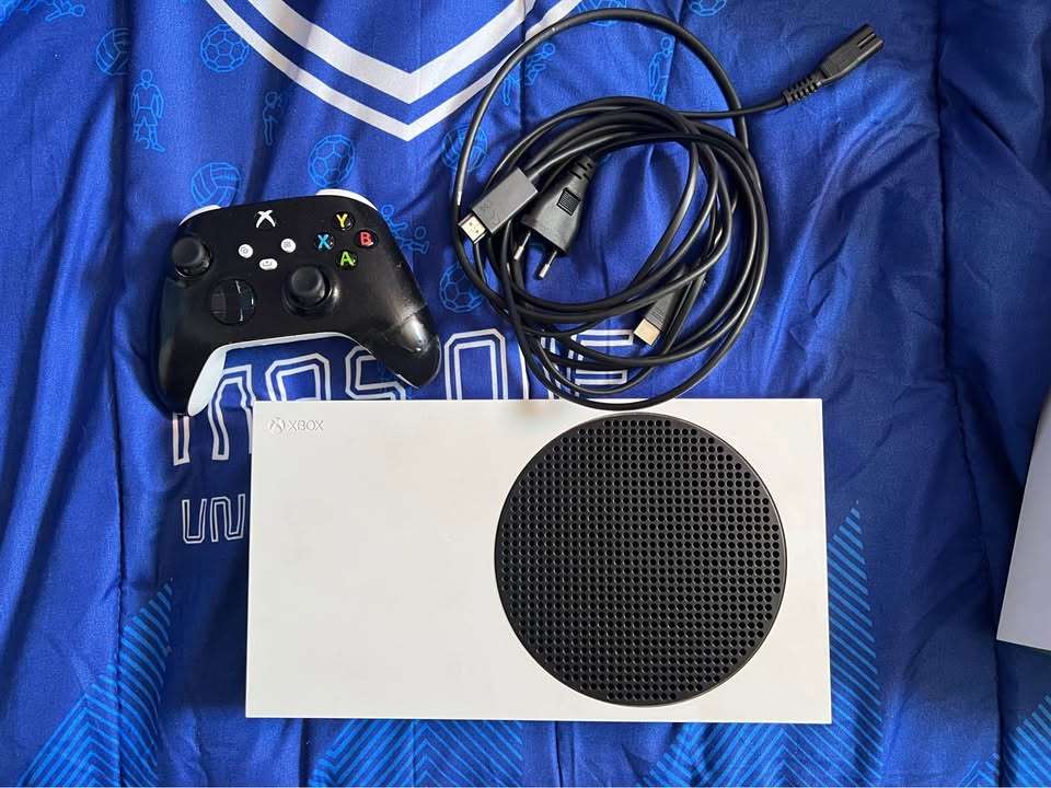 Xbox Series S + Control (Sin Drift) - 1