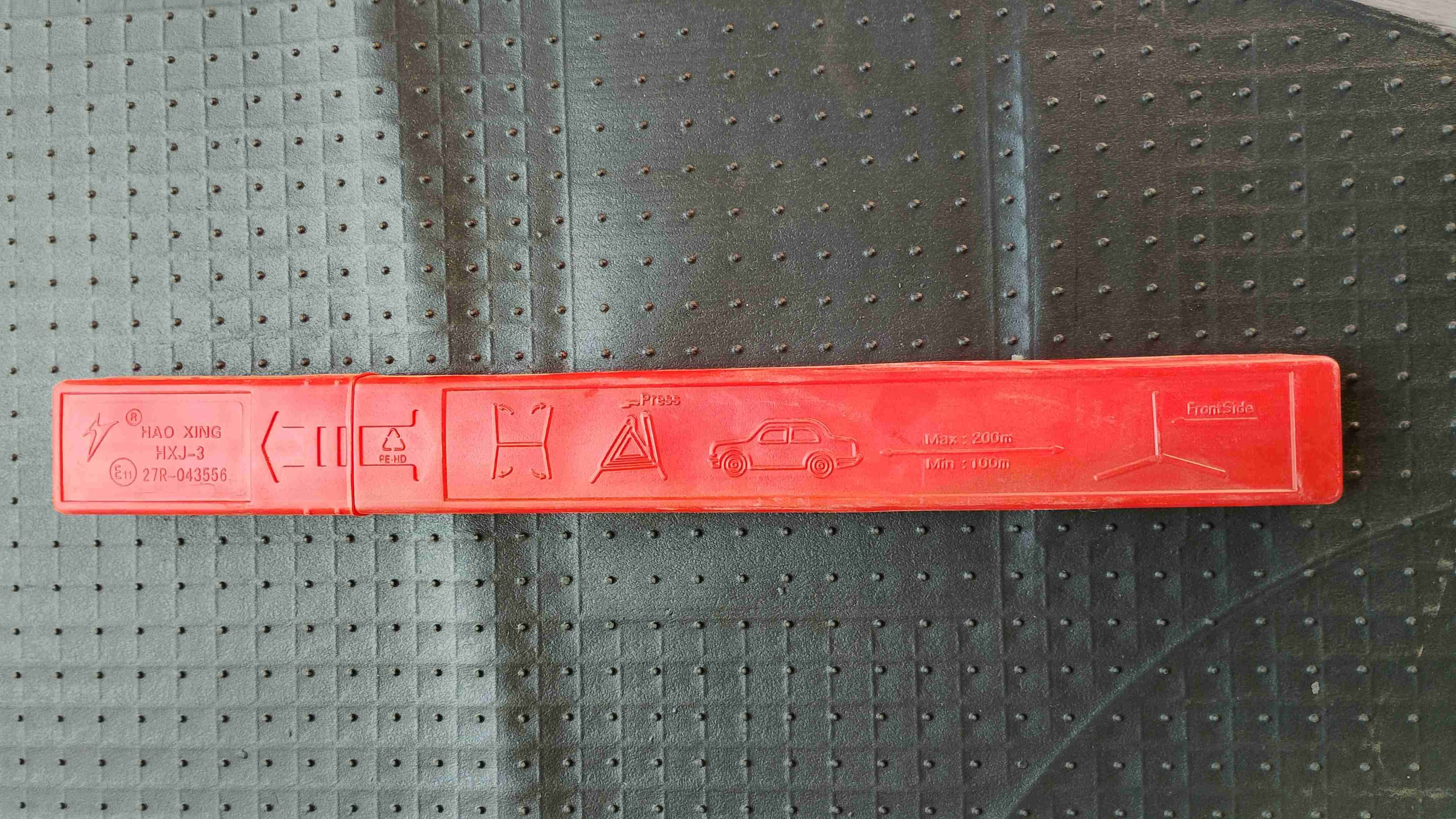 Triángulo de emergencia rojo - 1