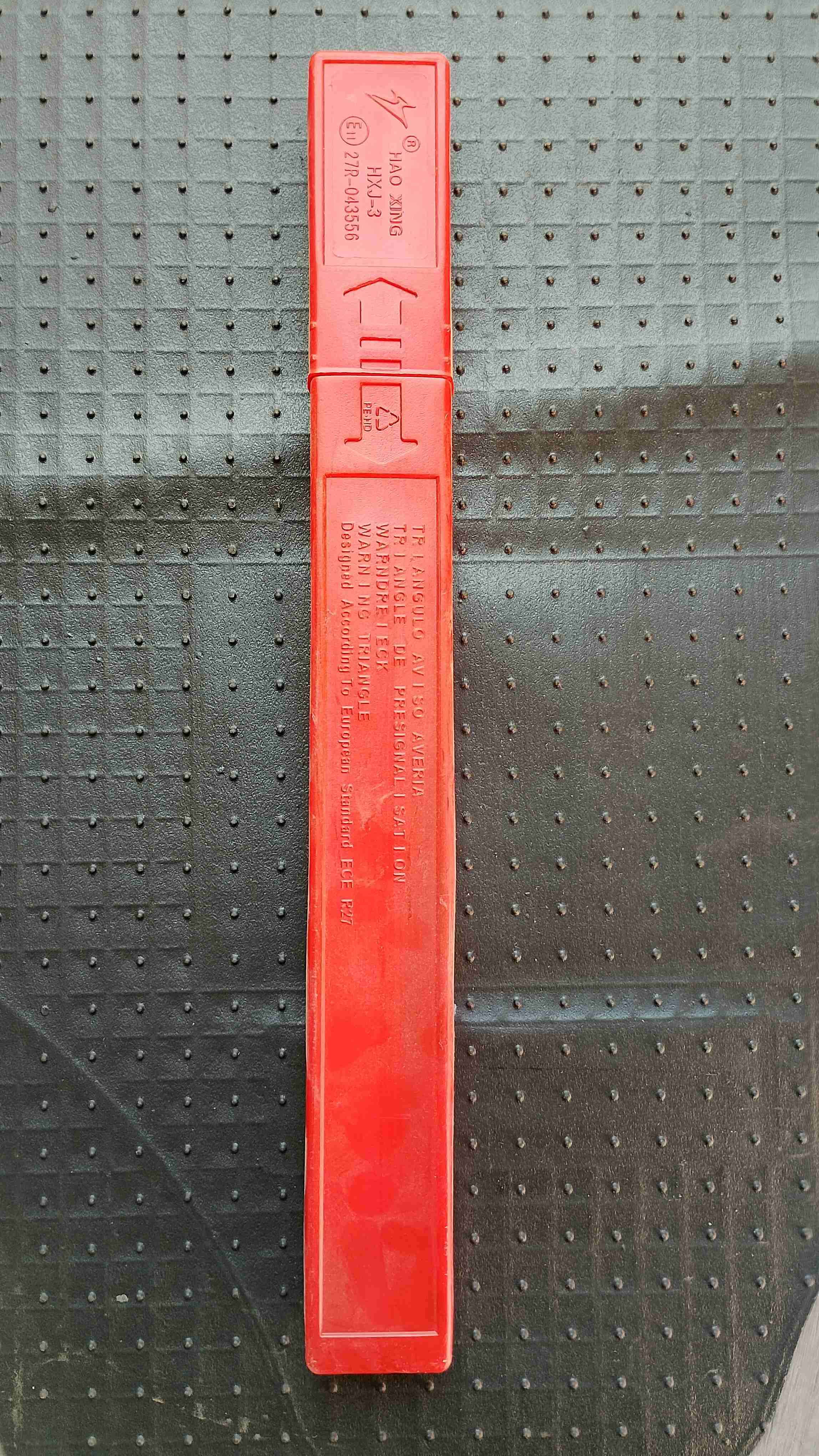 Triángulo de emergencia rojo - 2