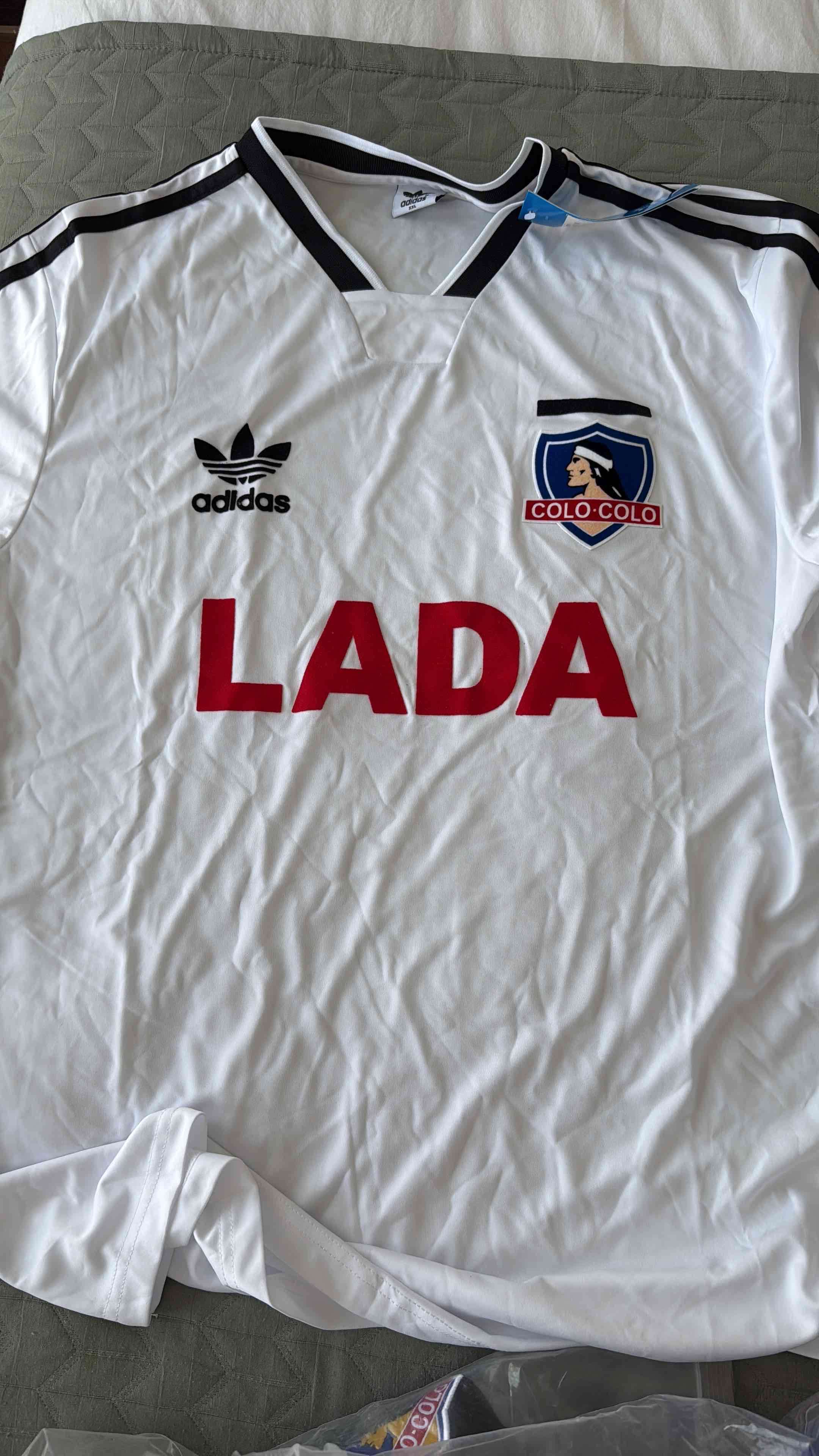 Camiseta Adidas Colo-Colo blanca