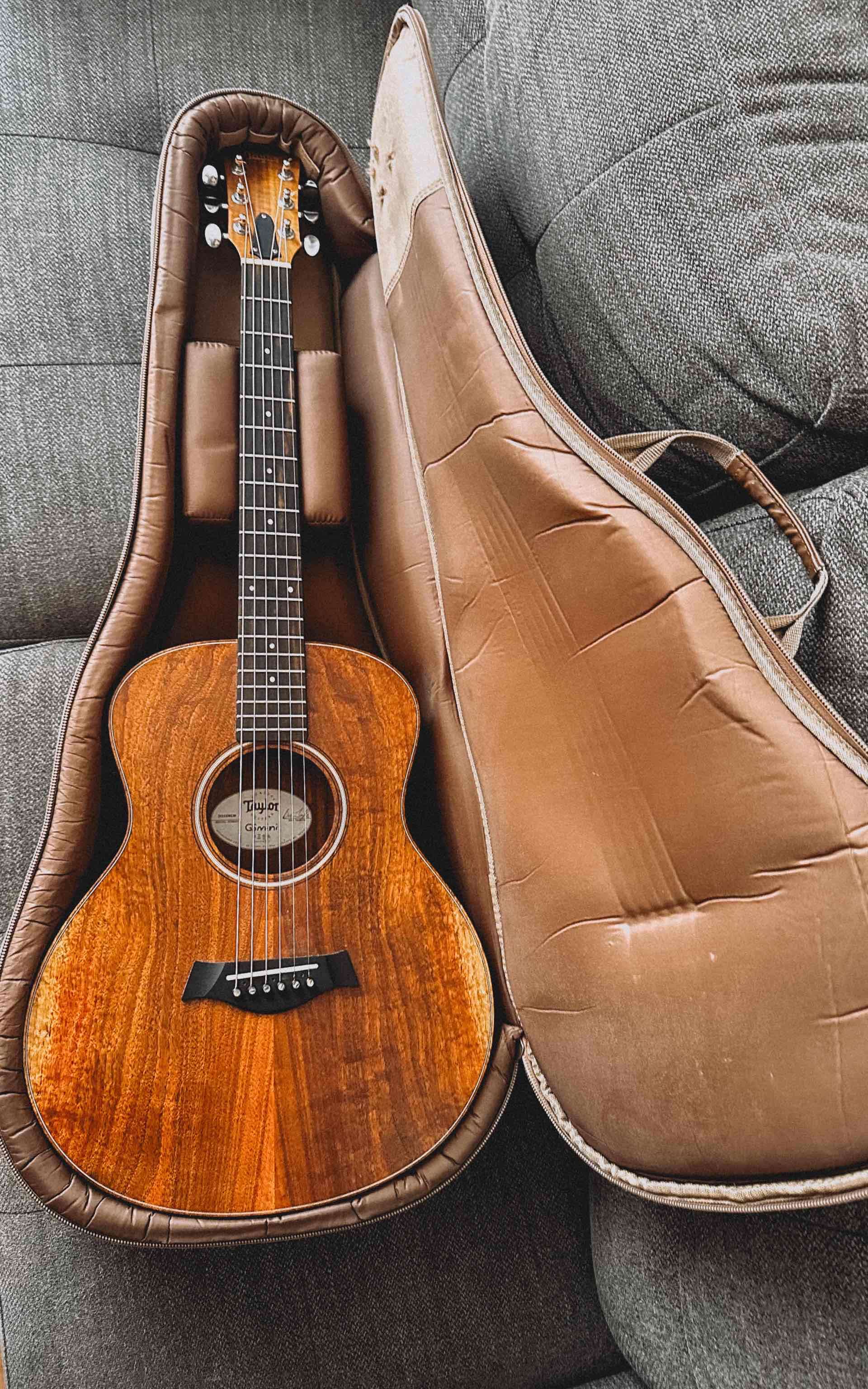 Guitarra Taylor GS mini Koa - miniatura 1